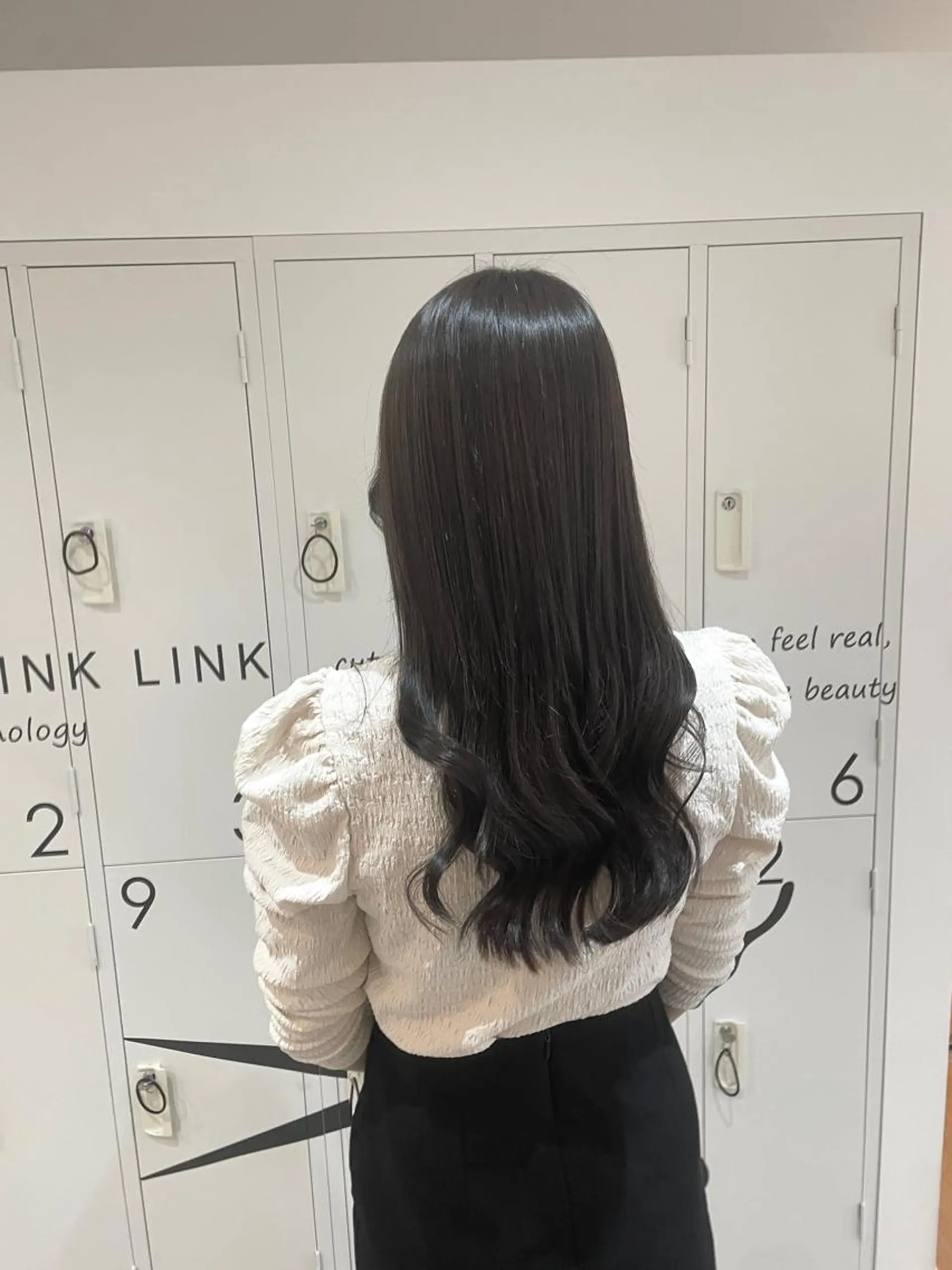 ロング ヤマナカ エリカのヘアスタイル