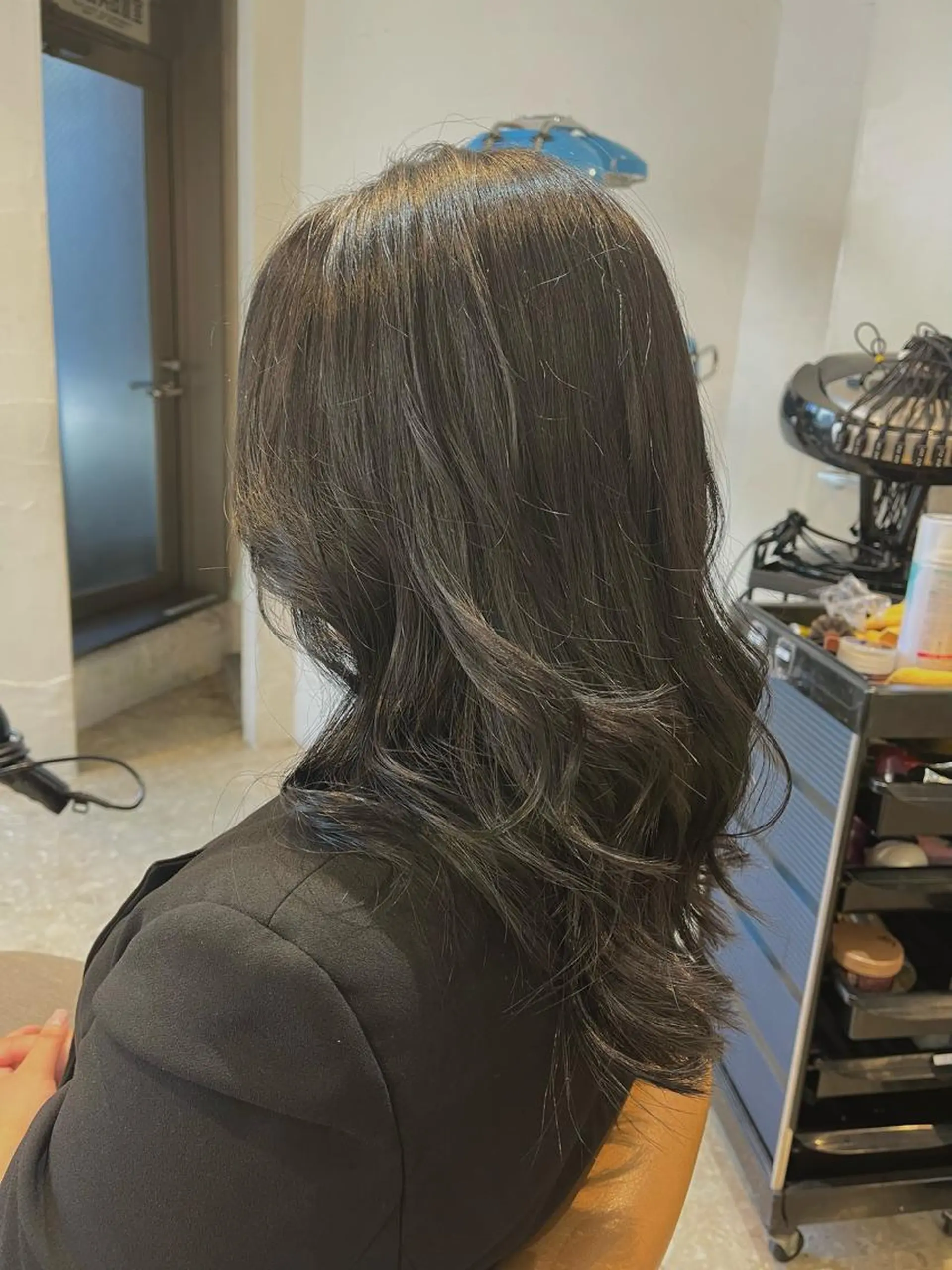 セミロング カラー ヘアカラー うしだ かおるのヘアスタイル