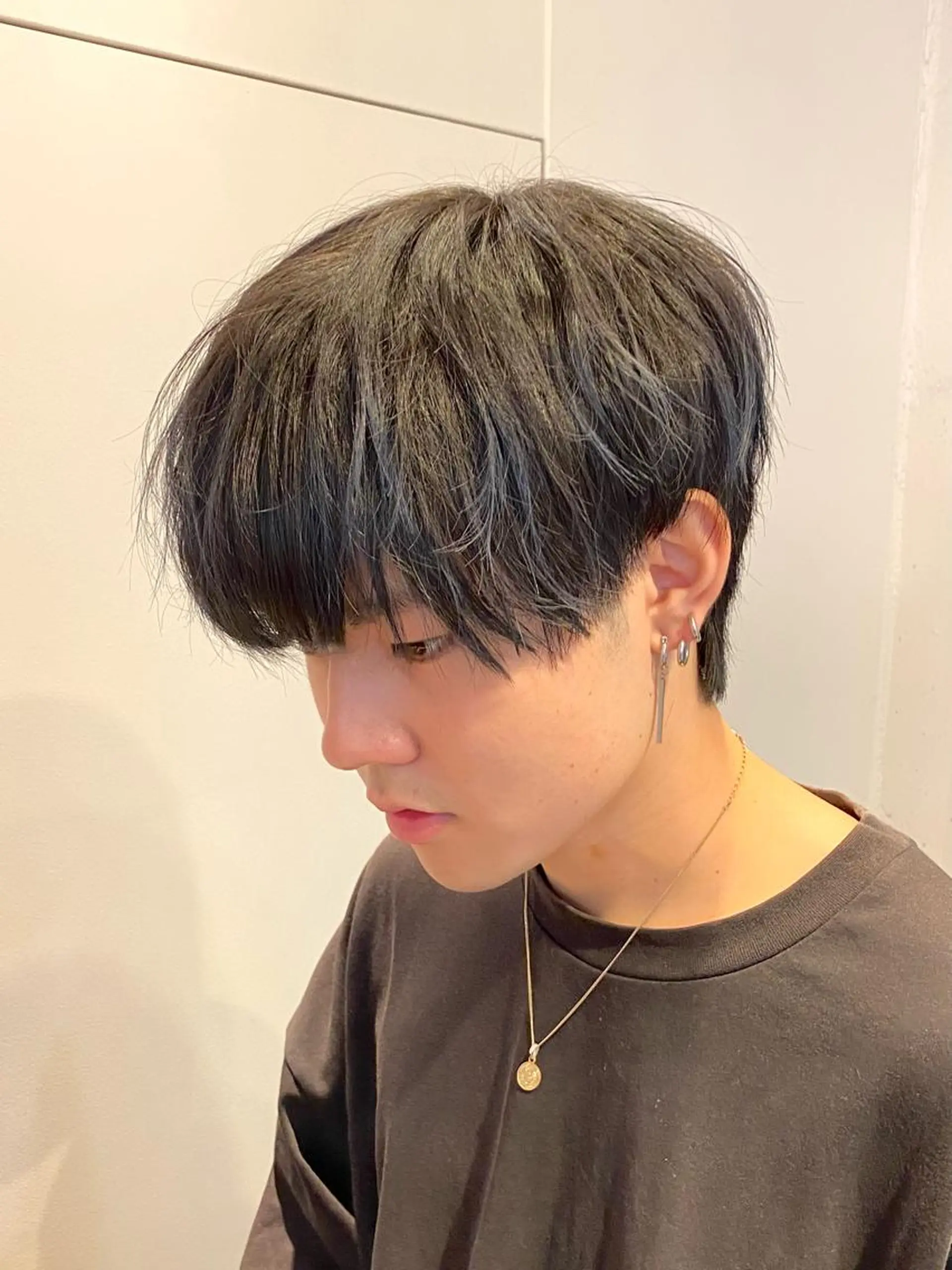 ショート カラー メンズ メンズハイライト ブルーカラー ハイライトカラー ハイライト JINKIメンズ特化 メンズカットパーマのヘアスタイル