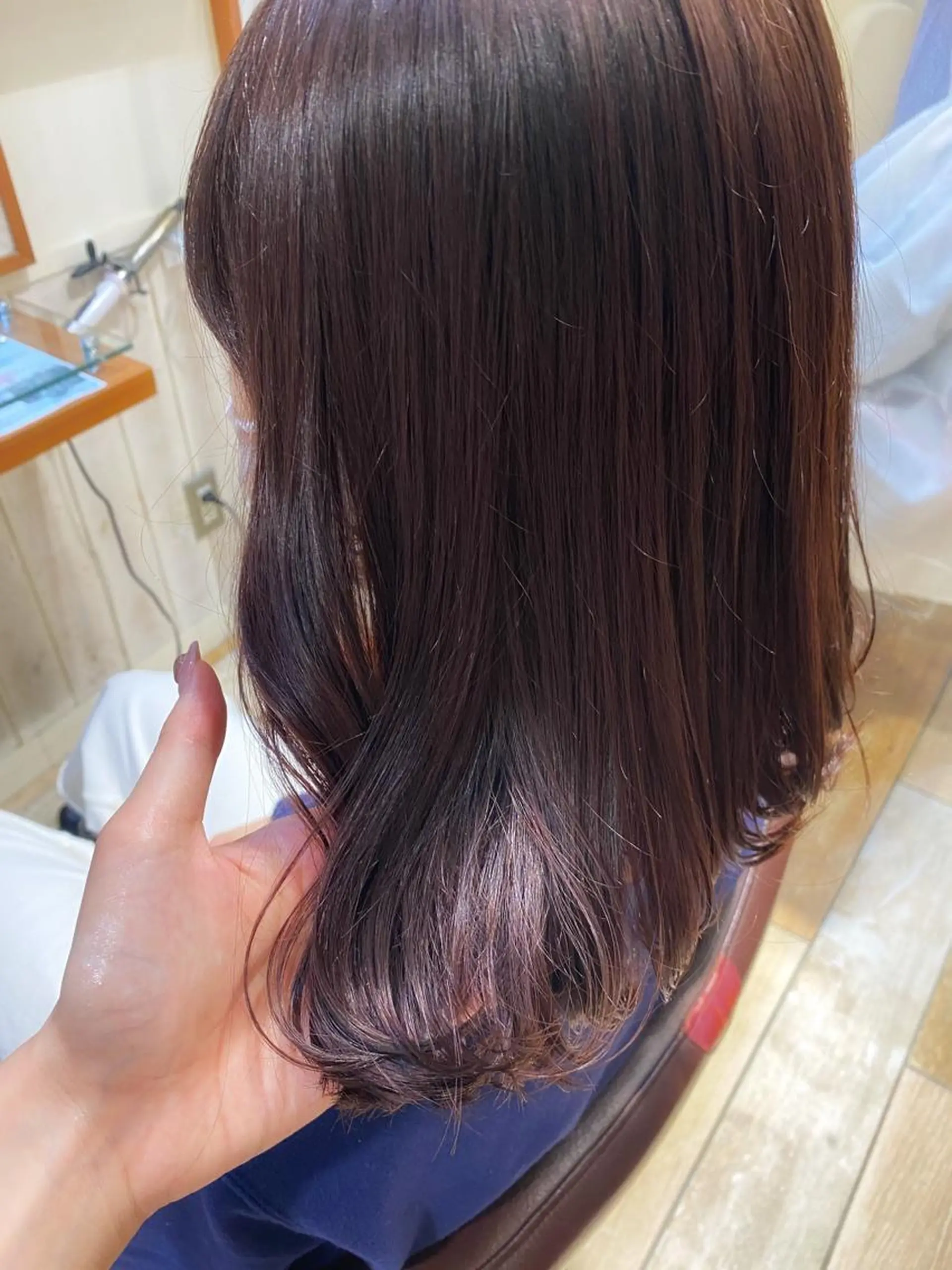 ミディアム カット ヘアカラー トリートメント 艶カラー/韓国風ヘア 🩵shioneのヘアスタイル