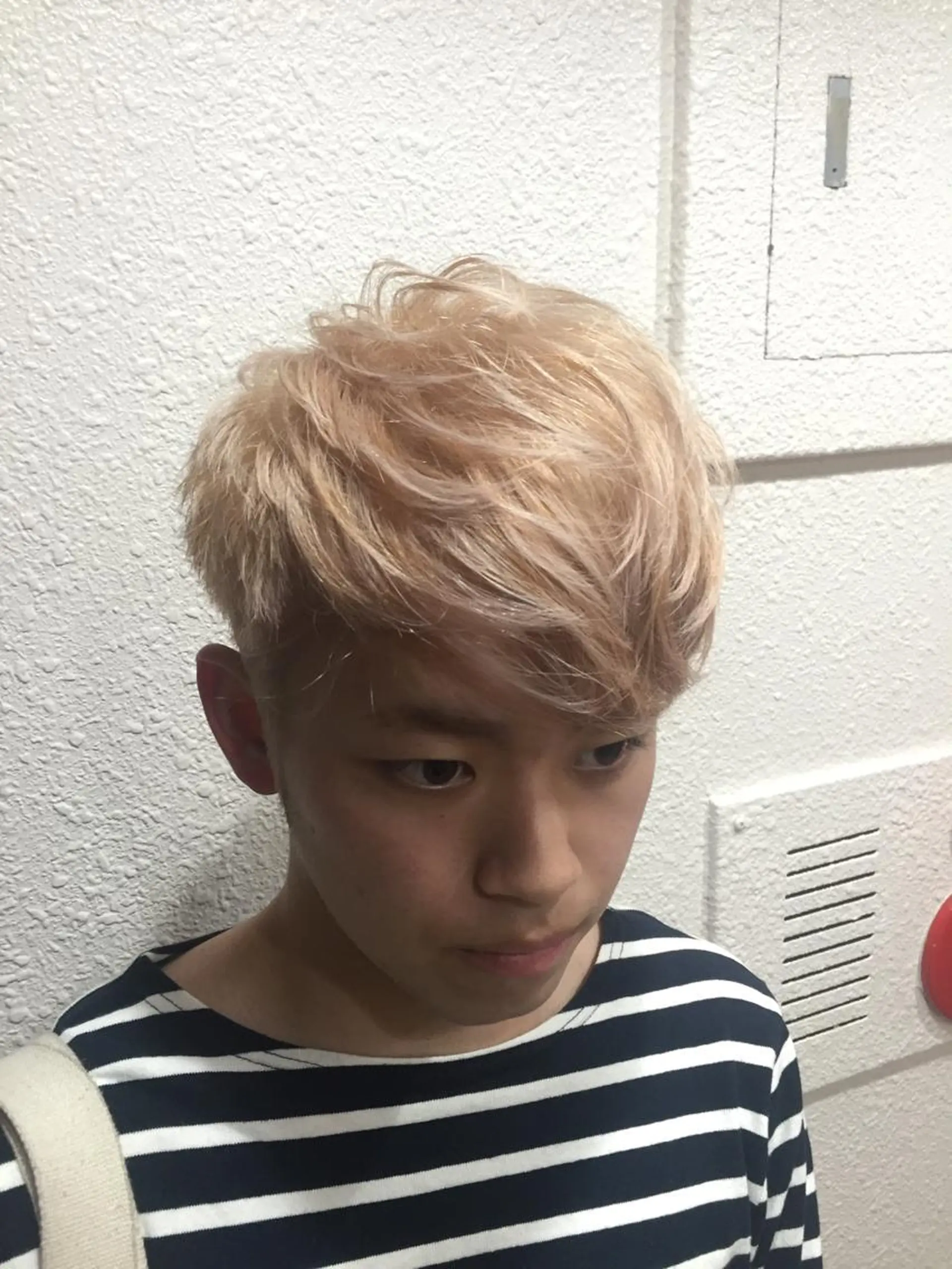 ショート カラー パーマ ヘアアレンジ メンズ キッズ ネイル マツエク・マツパ メンズハイトーン ハイトーンカラー メンズネイル EMANON新宿西口所属・新宿/髪質改善/ 美髪矯正✨浅江通友のヘアスタイル