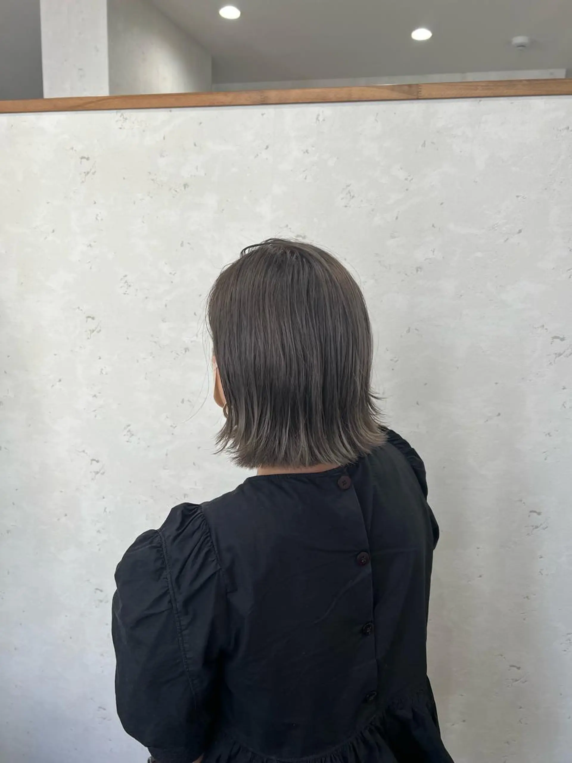 ミディアム カラー 透明感カラー グレージュ シルバー シルバーグレージュ ナチュラルカラー 錦糸町【三橋衿奈】のヘアスタイル