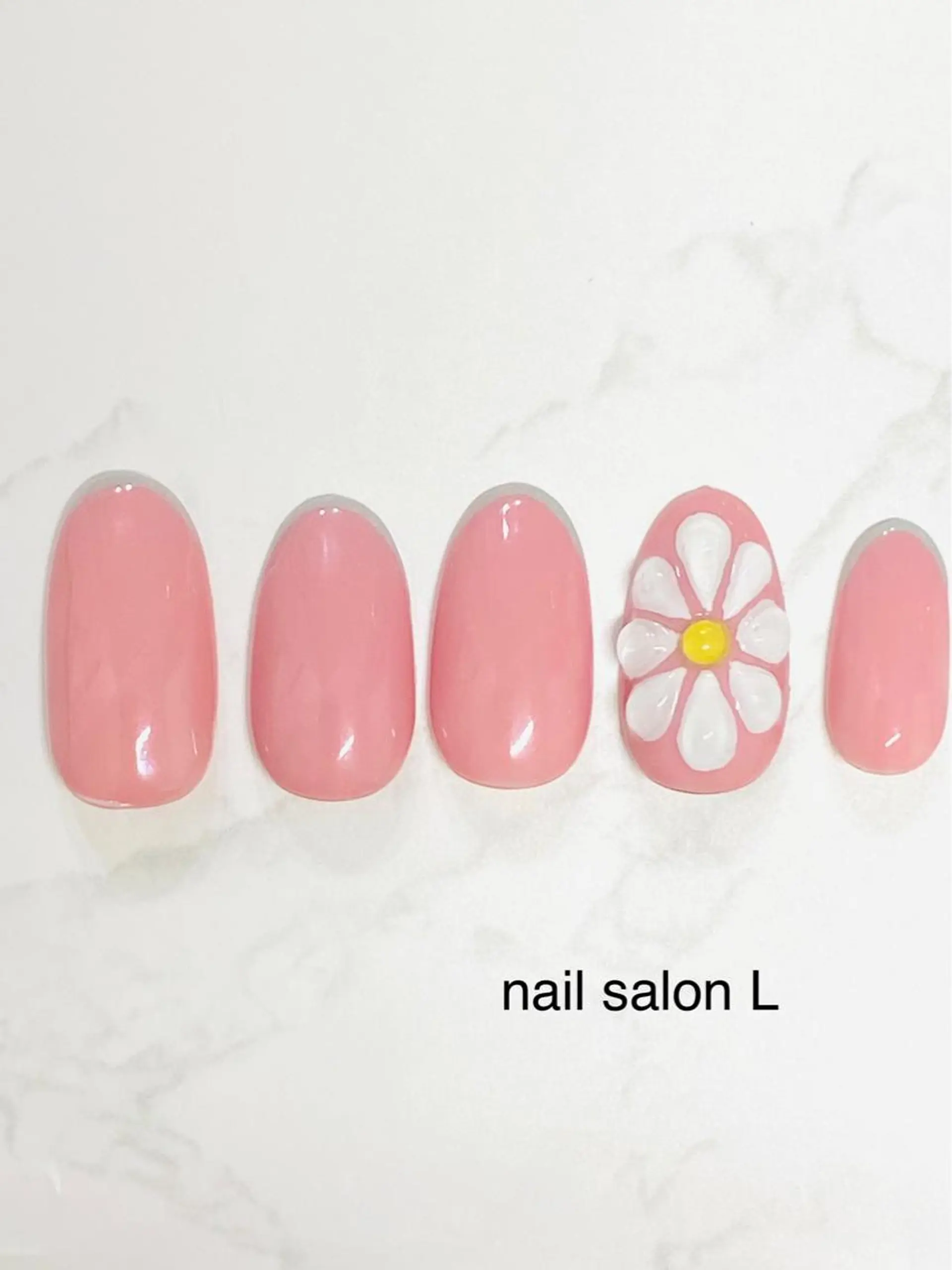 ネイル フラワーネイル フレンチネイル ぷっくりネイル ハンドネイル 吉川市 ネイルサロンLのネイルデザイン