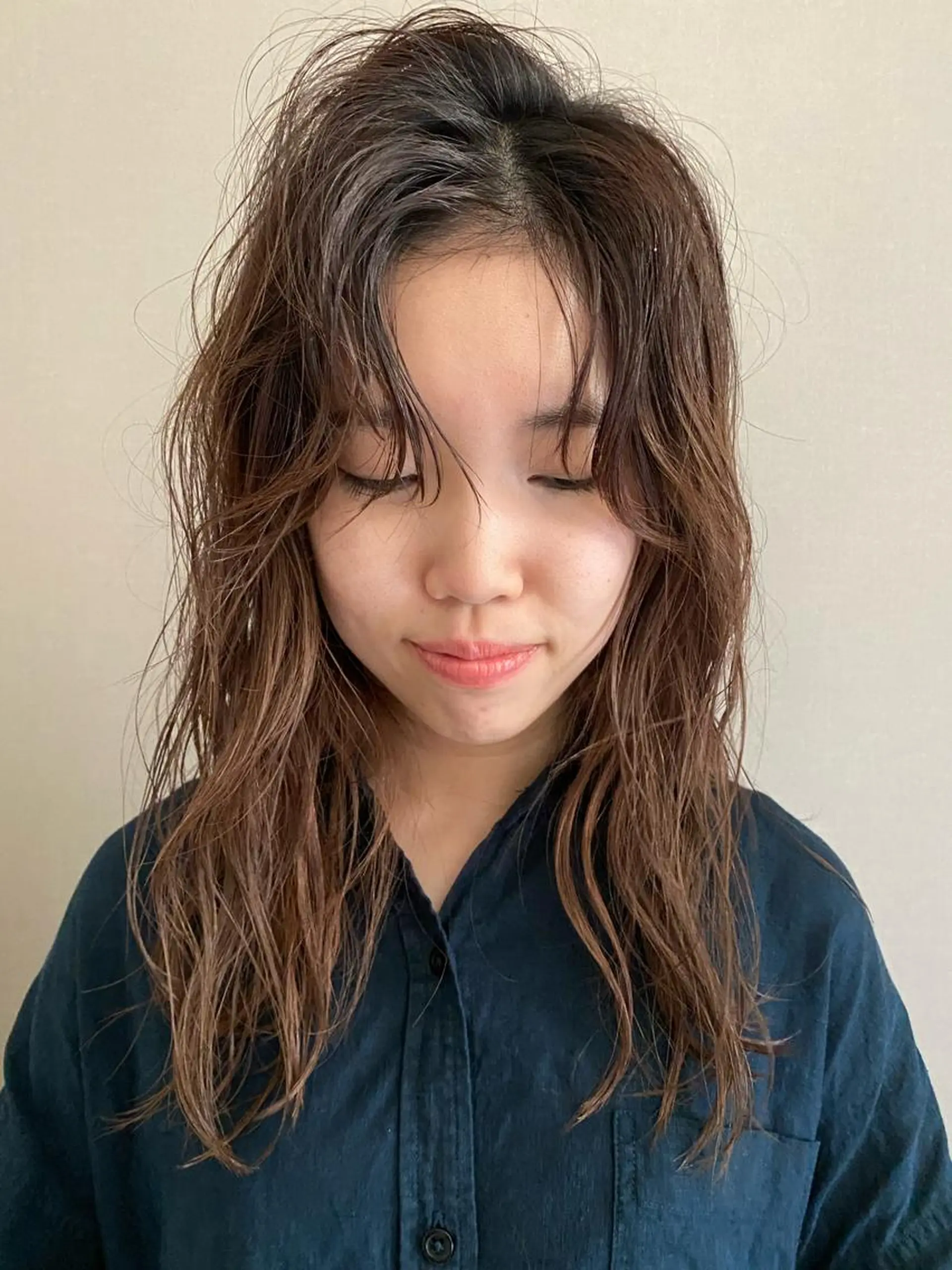 ロング カラー ヘアアレンジ 谷川あかり /ナチュラルパーマのヘアスタイル