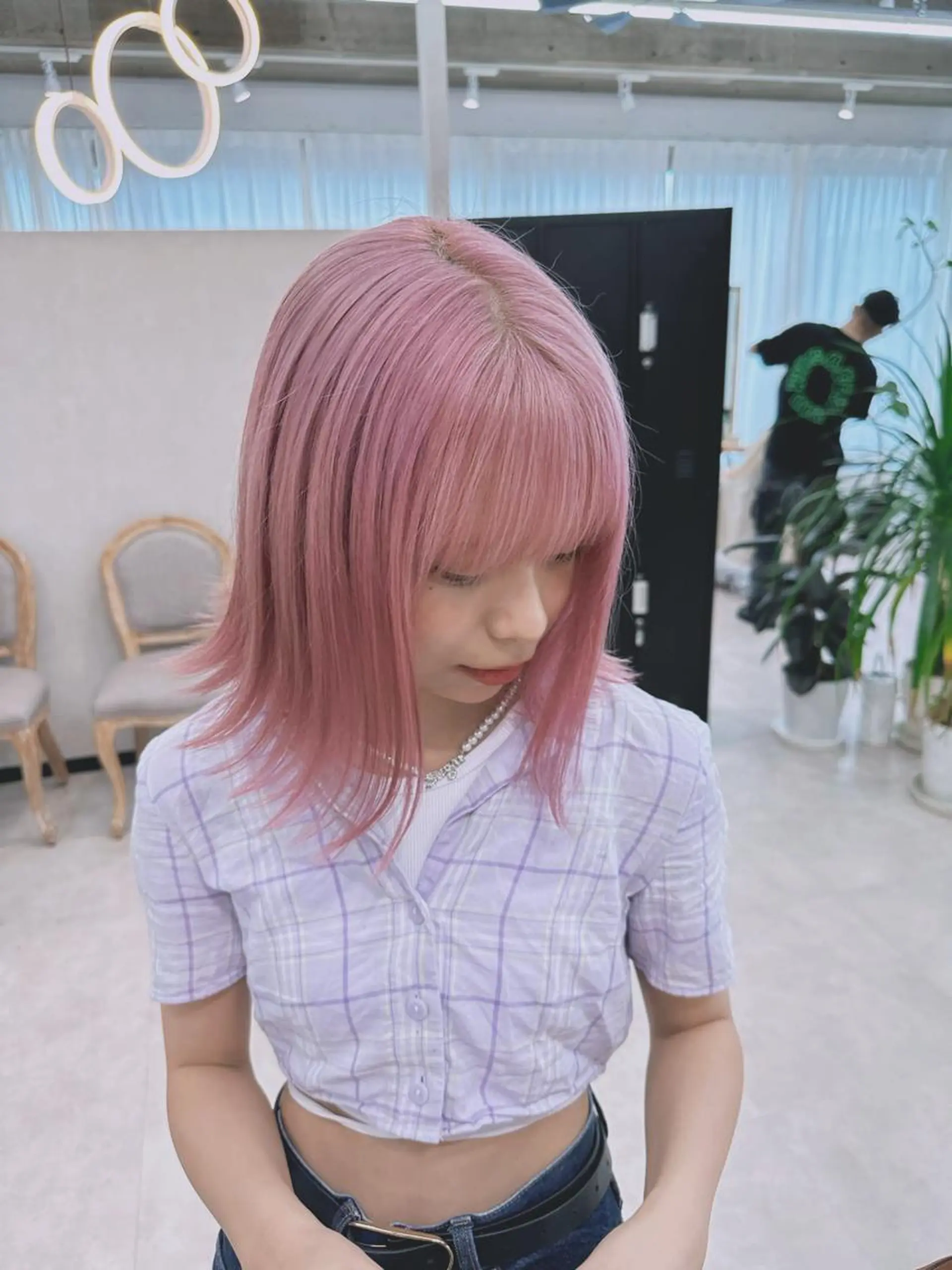 ショート カラー ブリーチ ピンクカラー ヒラ マツのヘアスタイル