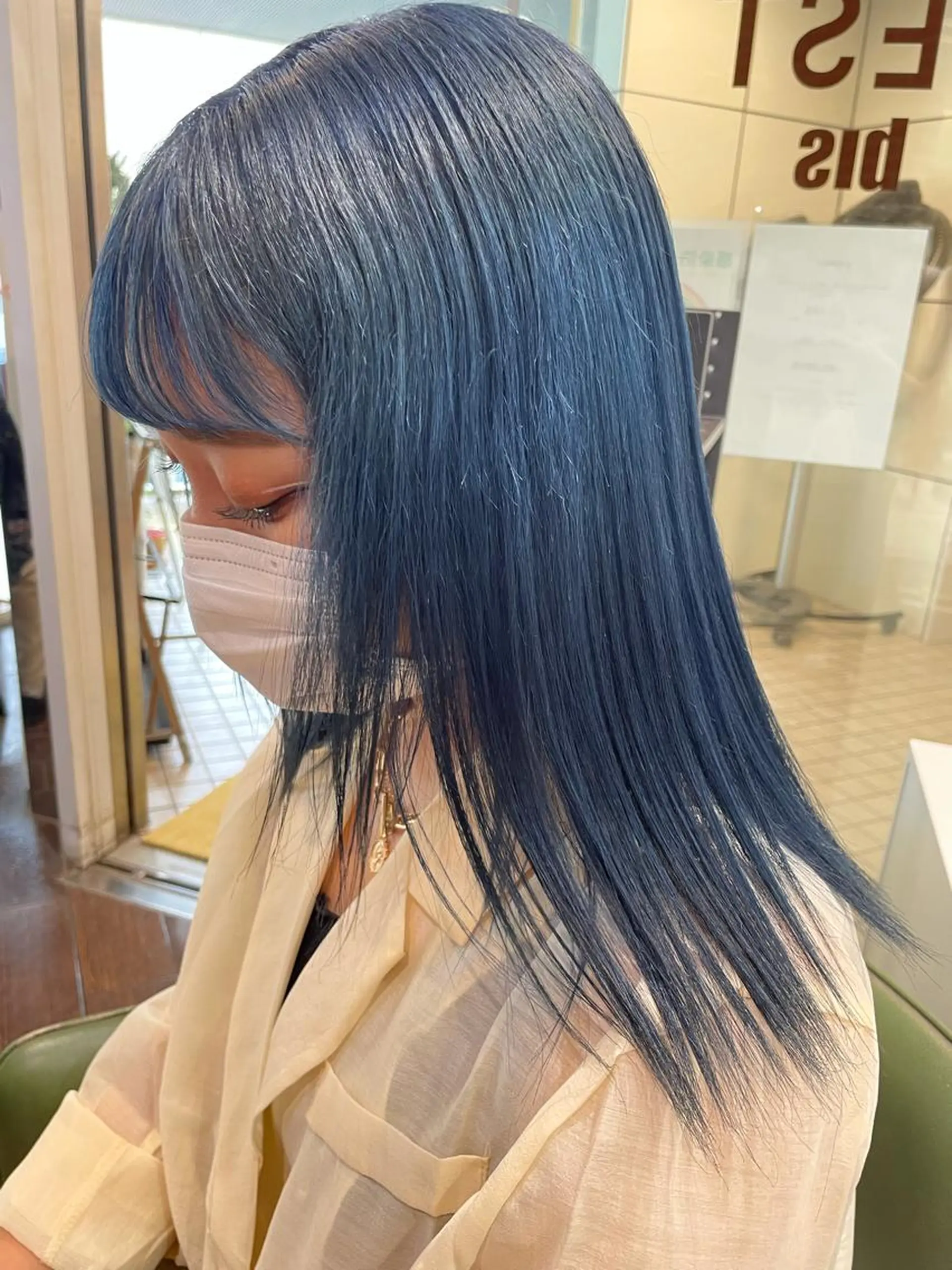 セミロング カラー ネイビーカラー 個性派ネイル 🌼 ハルカ ♡の眉毛・アイブロウイメージ