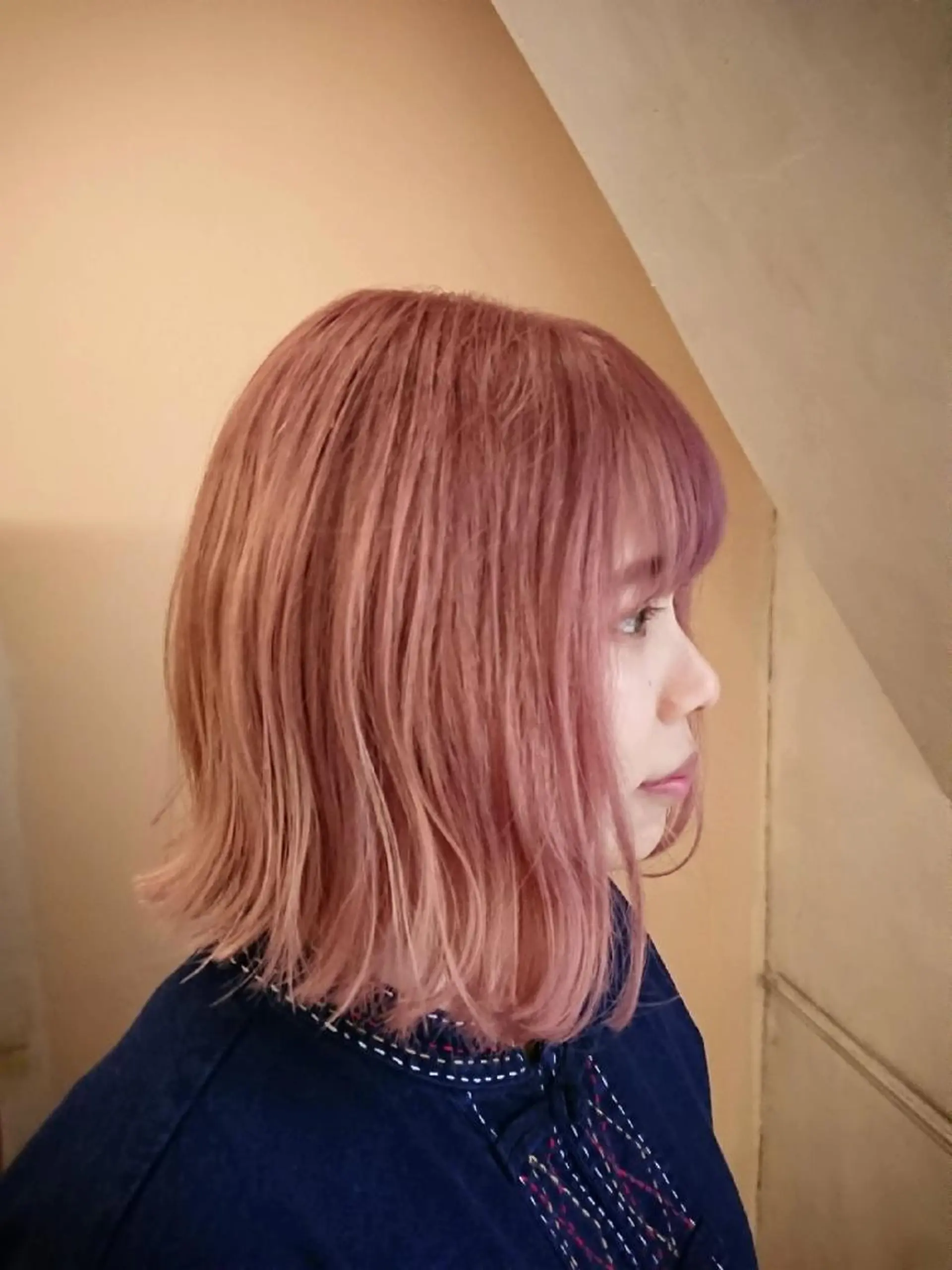 ショート カラー ベージュカラー ブリーチ ピンクカラー ピンクベージュ ヘアカラー トリートメント 艶髪✨ブリーチ職人 井手正康のヘアスタイル