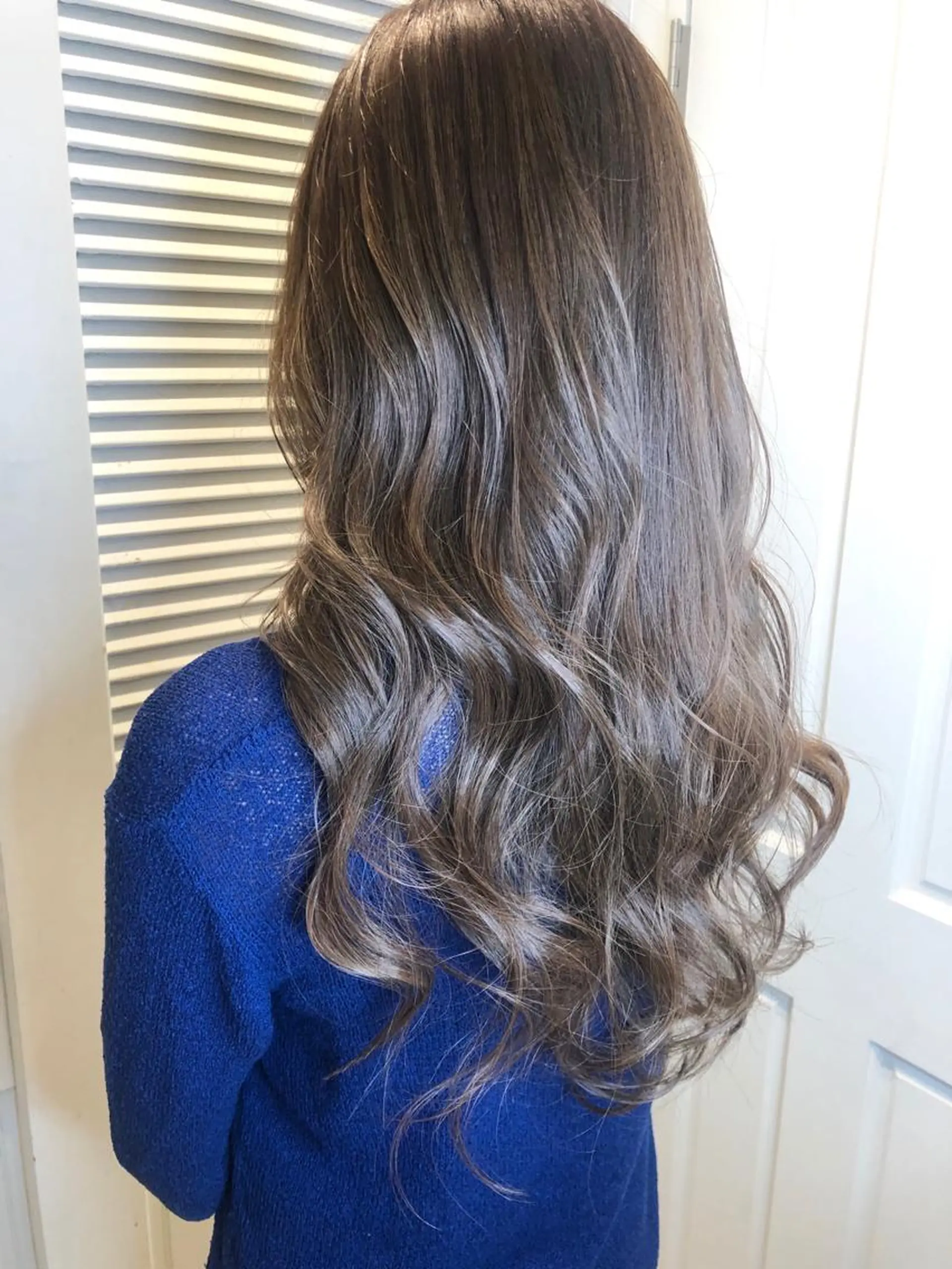 ロング ハイライト ヘアカラー 南都 良太のヘアスタイル