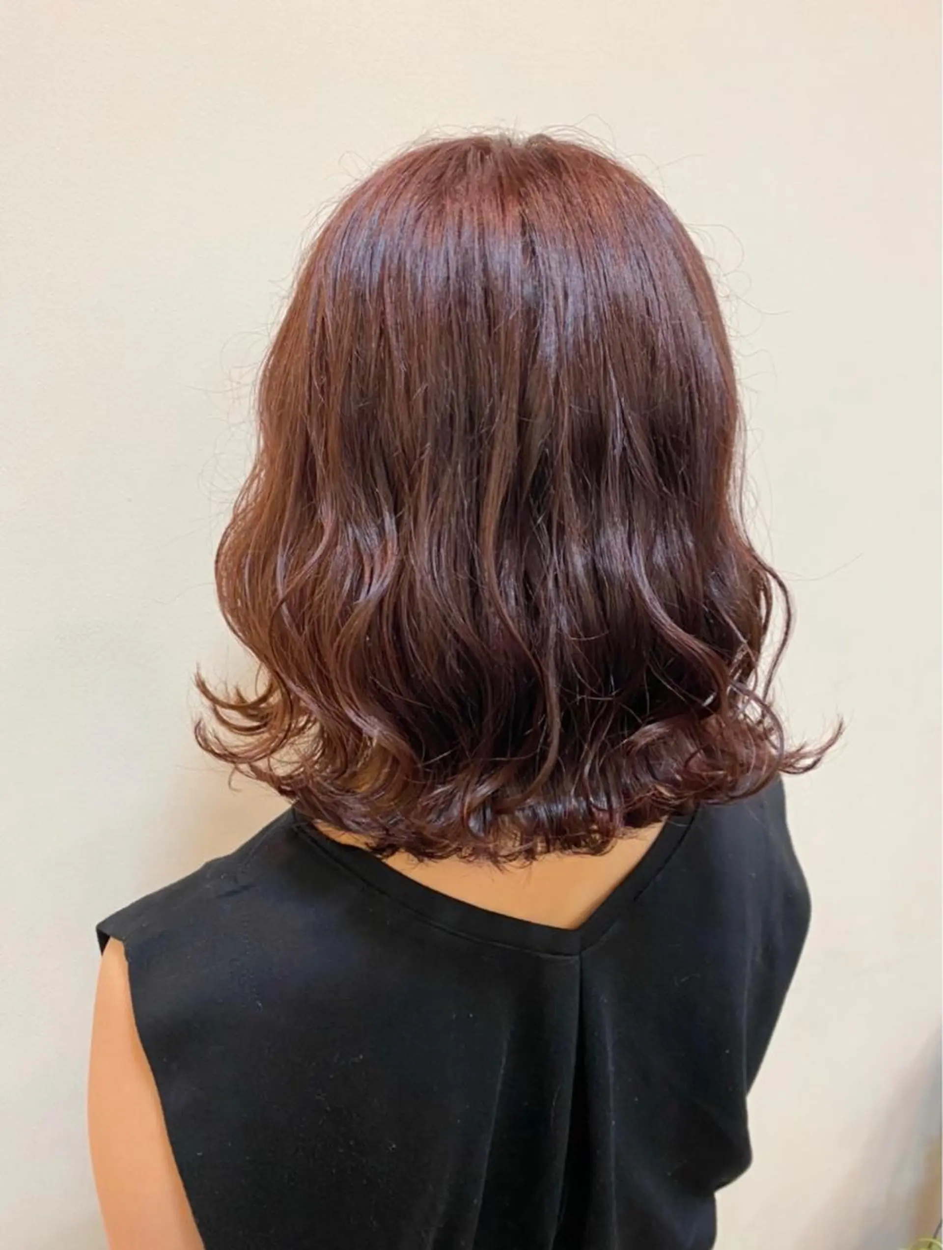 ミディアム ピンクブラウン カット ヘアカラー トリートメント saki🌼ボブ× 透明感カラー🌼のヘアスタイル