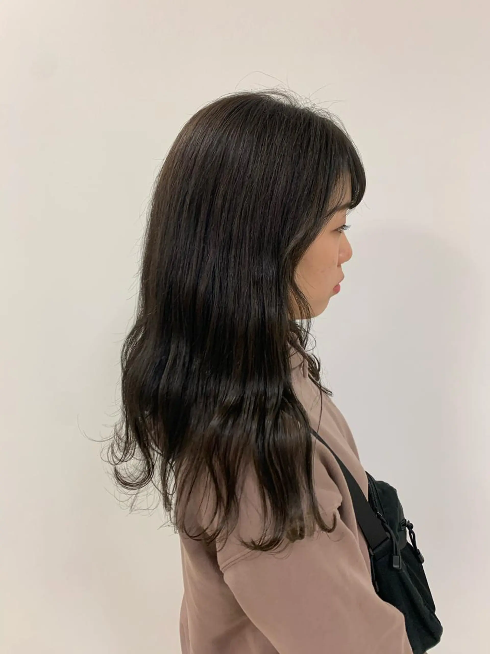 ロング カラー アッシュ ベージュカラー カット ヘアカラー 顔まわりカット✄ ベージュカラー🧸のヘアスタイル