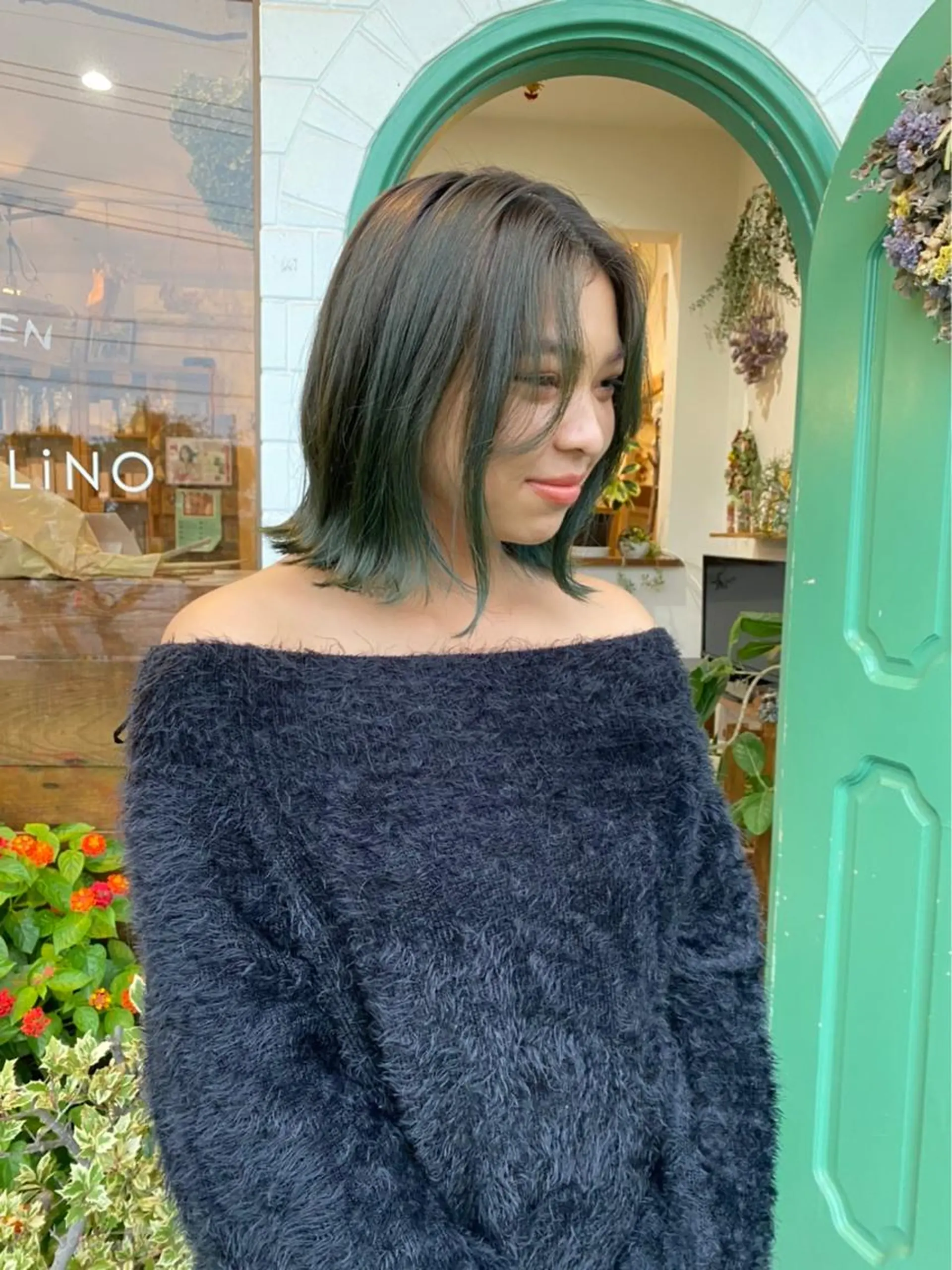 ミディアム ヘアカラー 佐藤 美咲のヘアスタイル