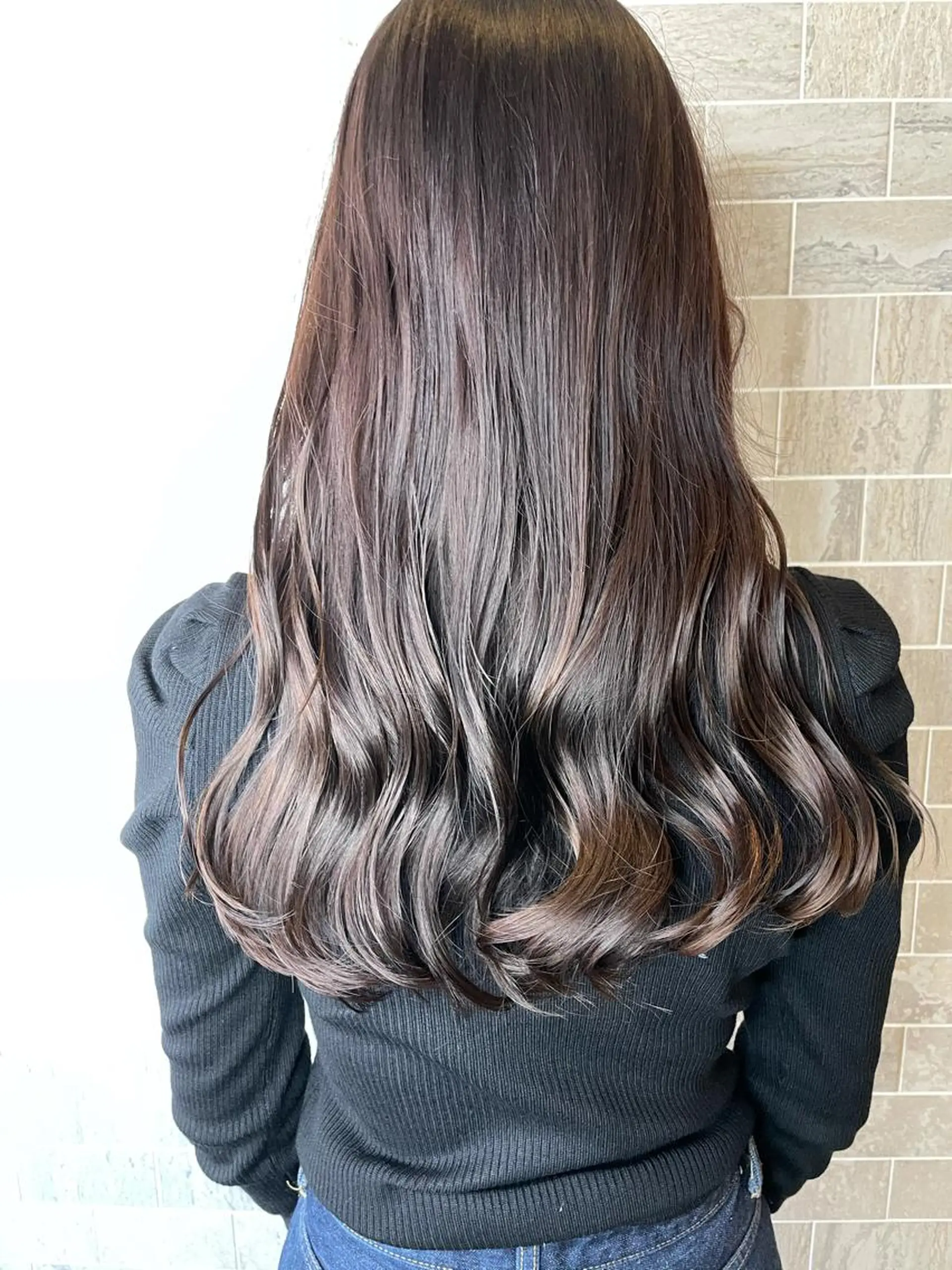 セミロング ブリーチ毛矯正.髪質 改善.髪にドラマをのヘアスタイル