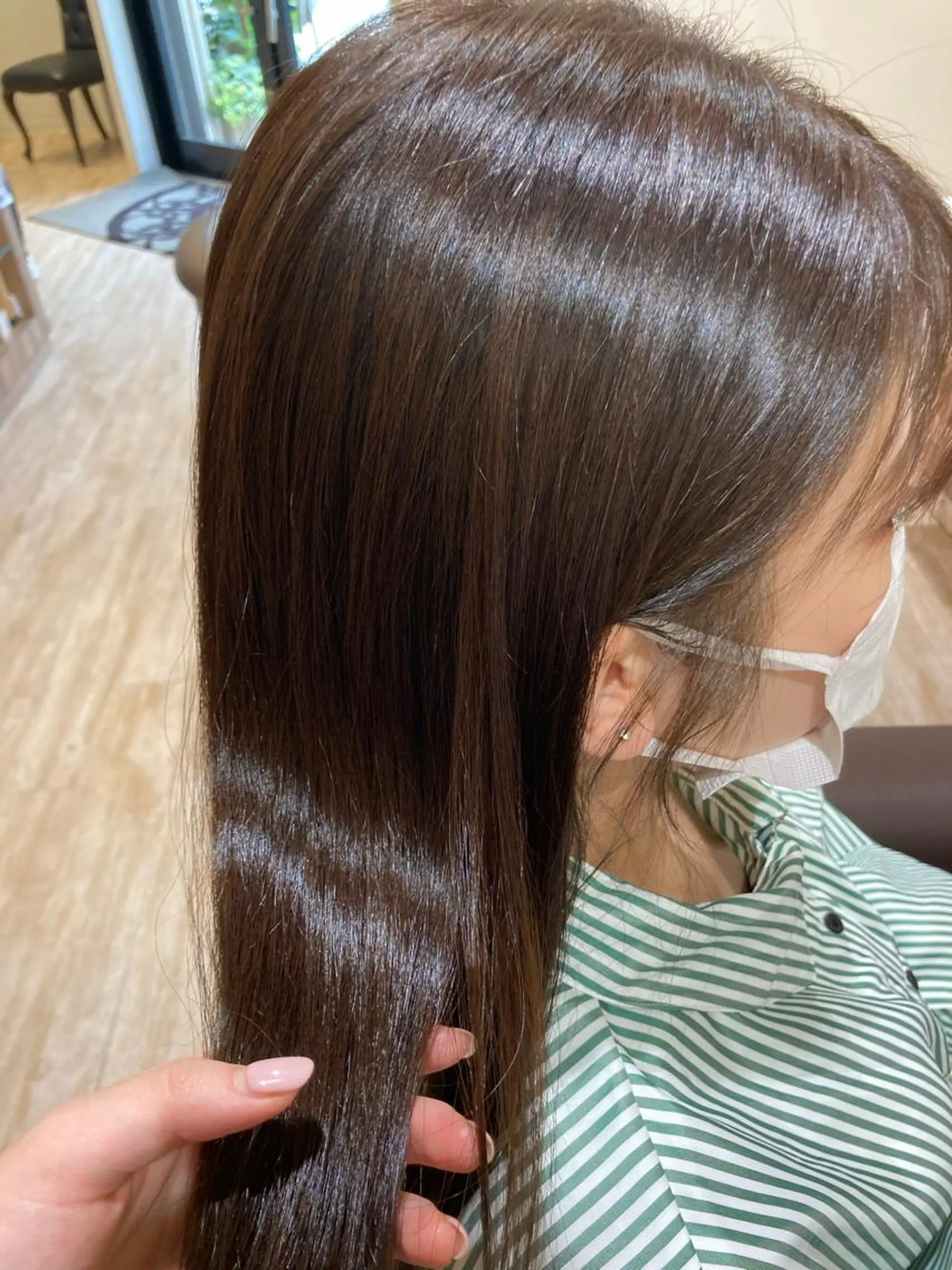 セミロング アッシュ ルシードスタイル クリザンテーム所属・佐藤 睦月のヘアスタイル