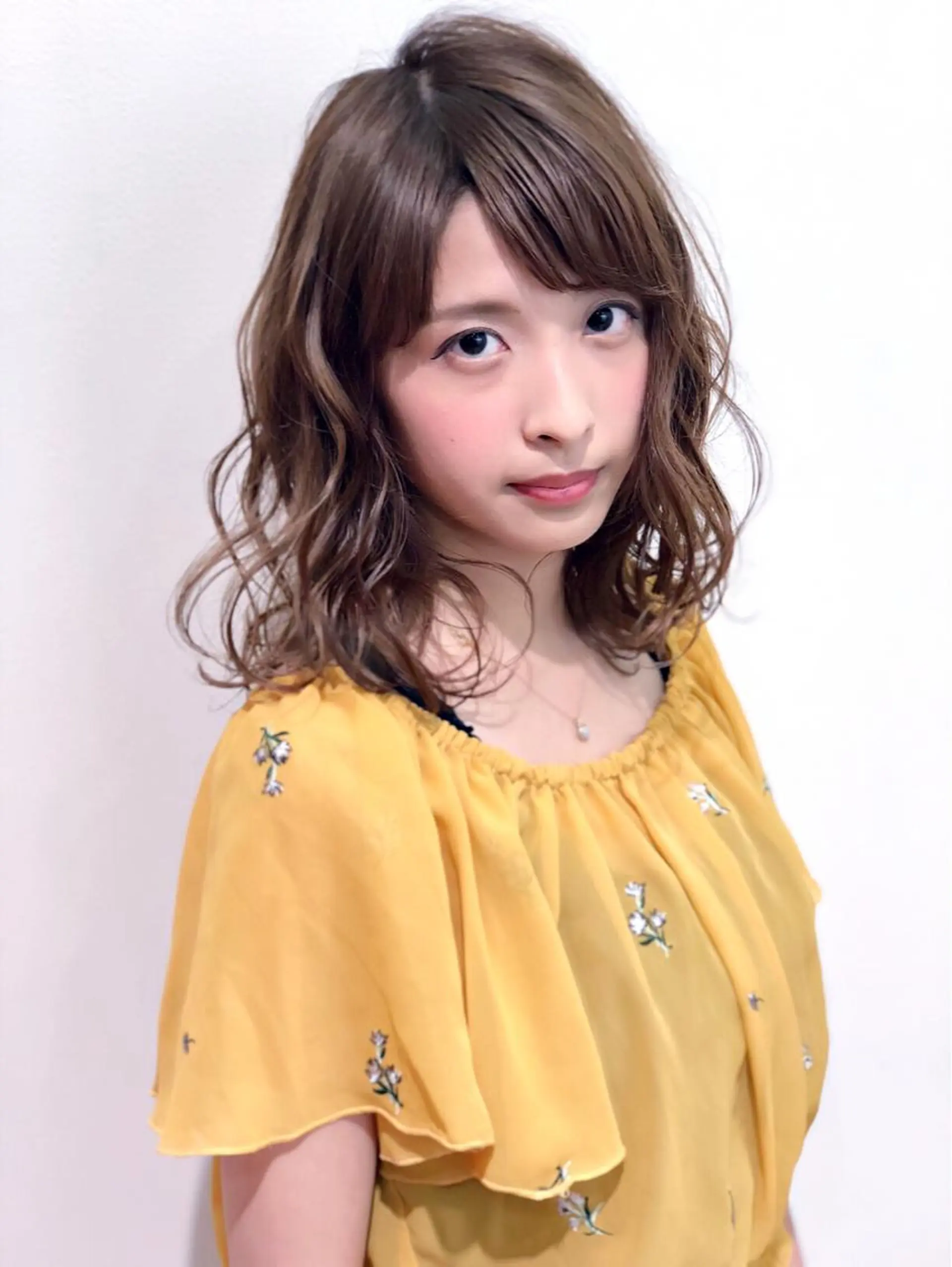 ミディアム カラー パーマ キッズ ミディアムパーマ ディレクター ノナカのヘアスタイル