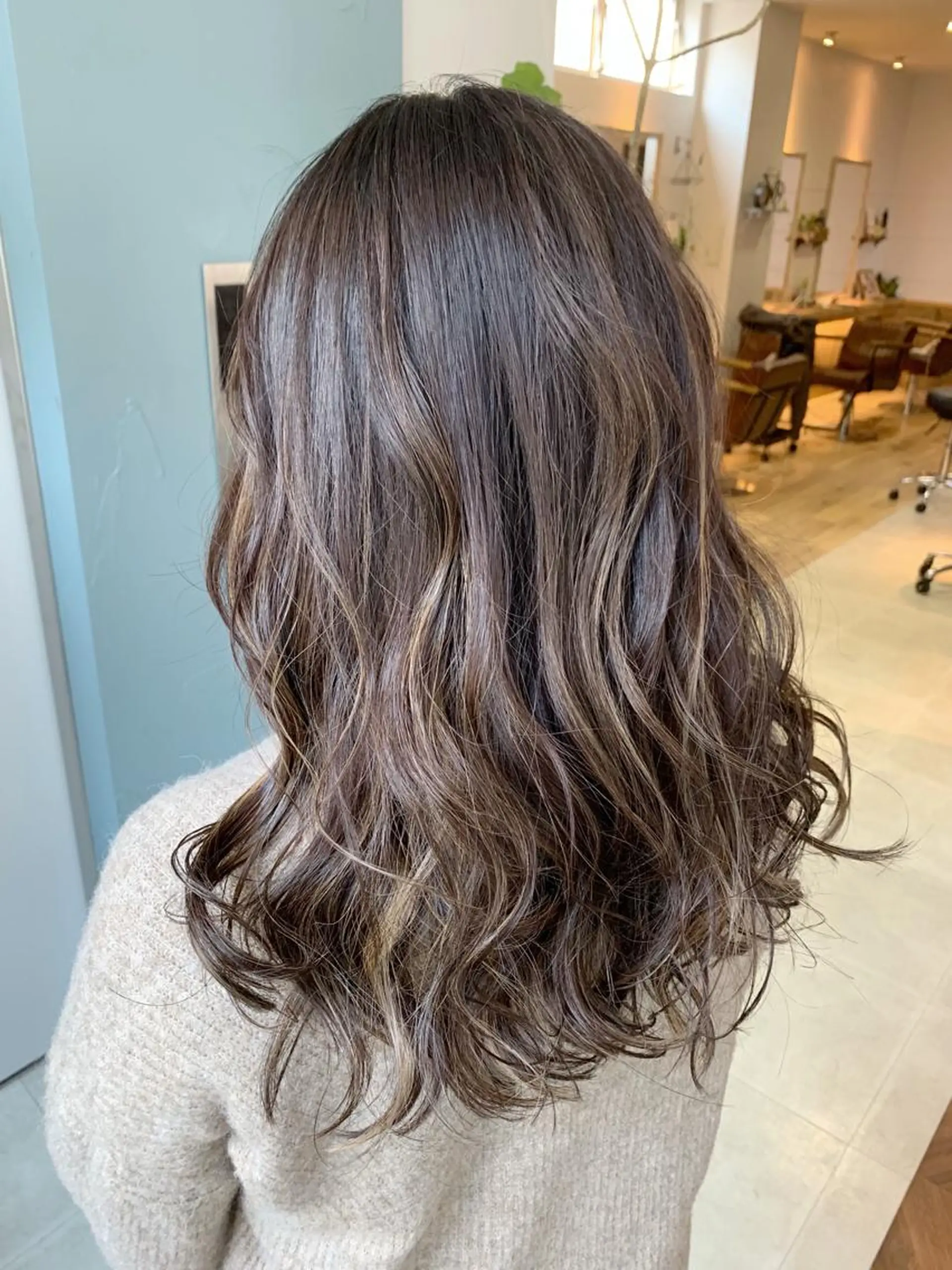 ロング カラー グレージュ ハイライトカラー ハイライト 船津武俊 フナツタケトシのヘアスタイル