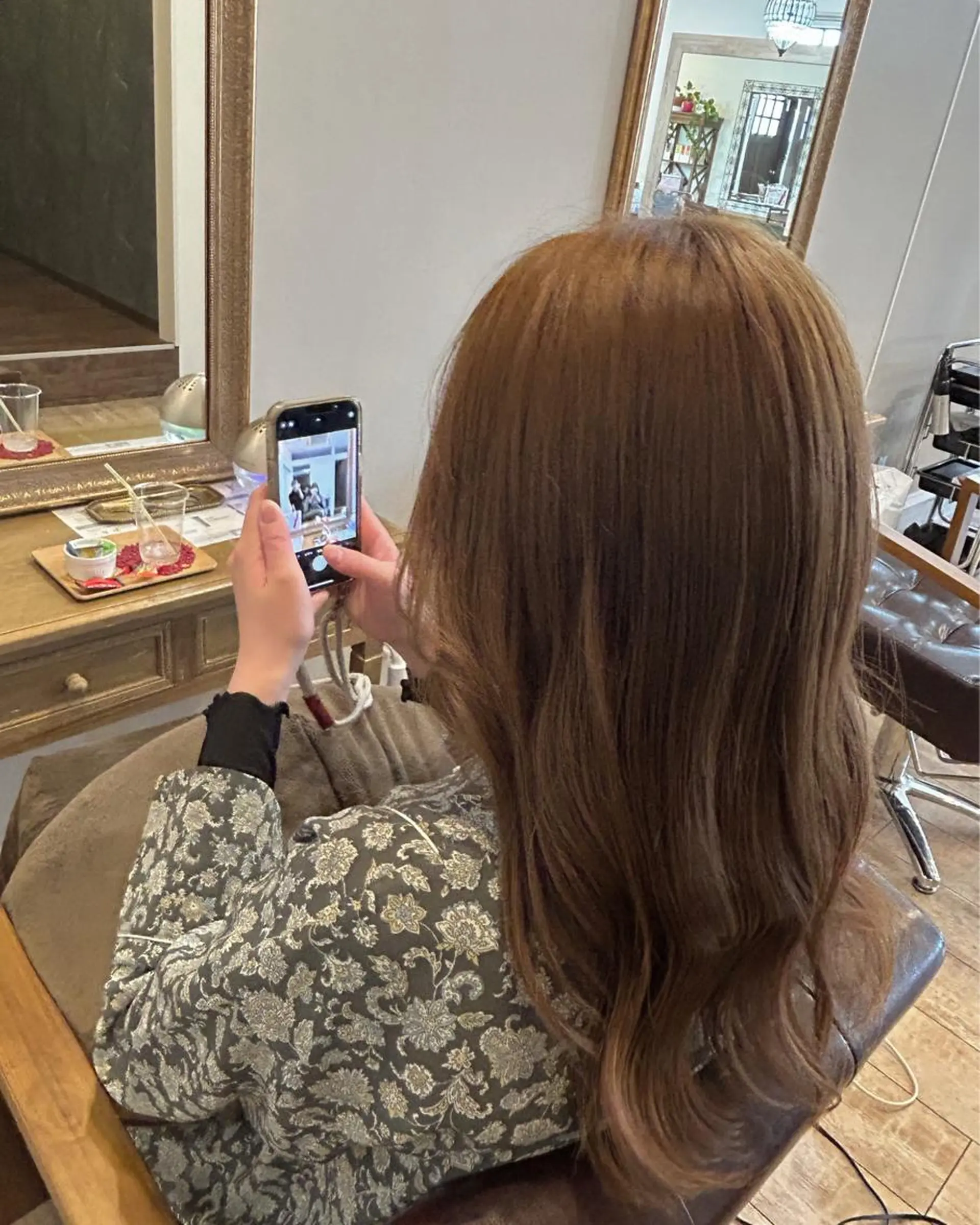 カラー SENA Rimのヘアスタイル