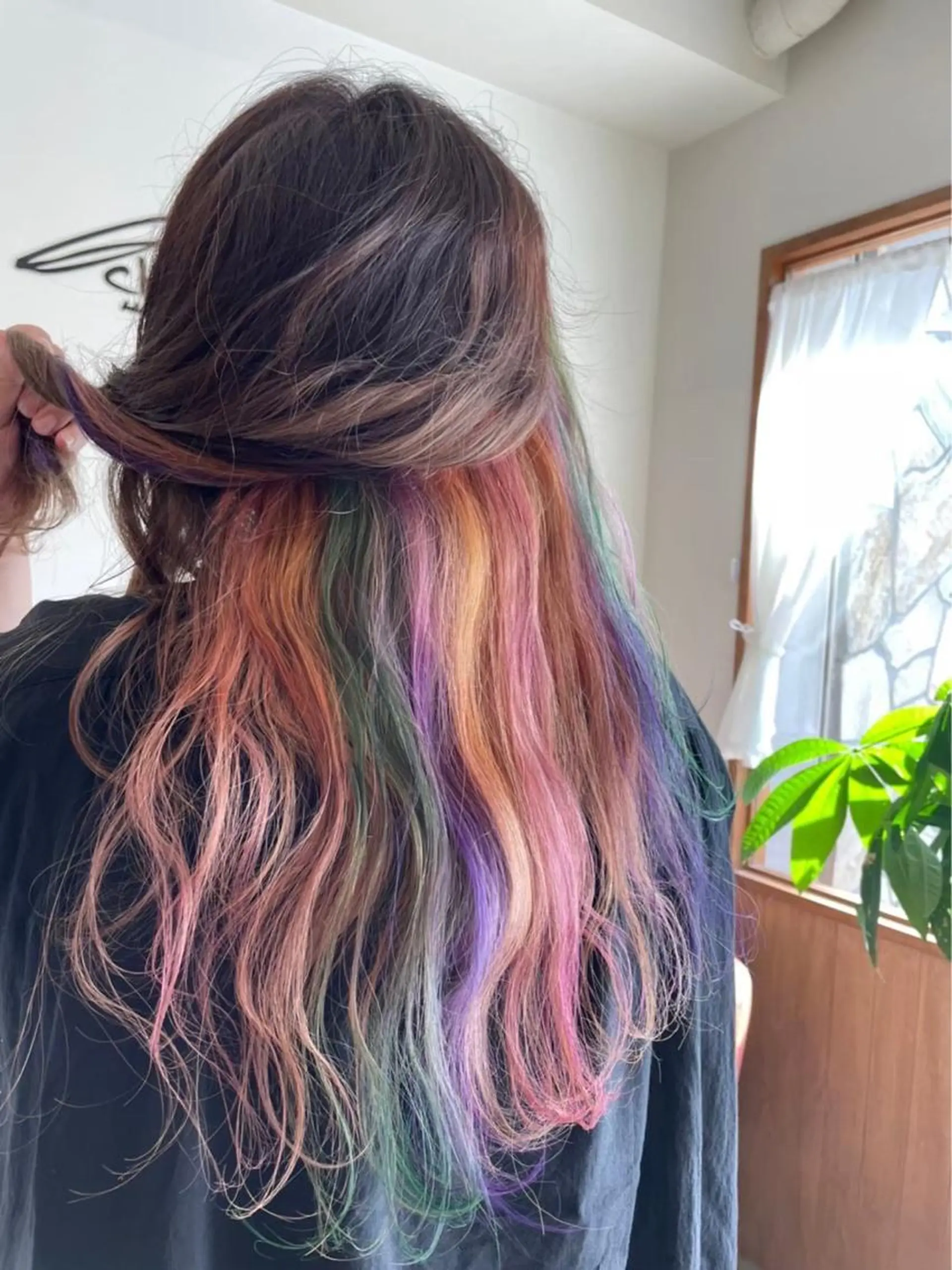 ロング カラー インナーカラー chill out 南塚口本店のヘアスタイル