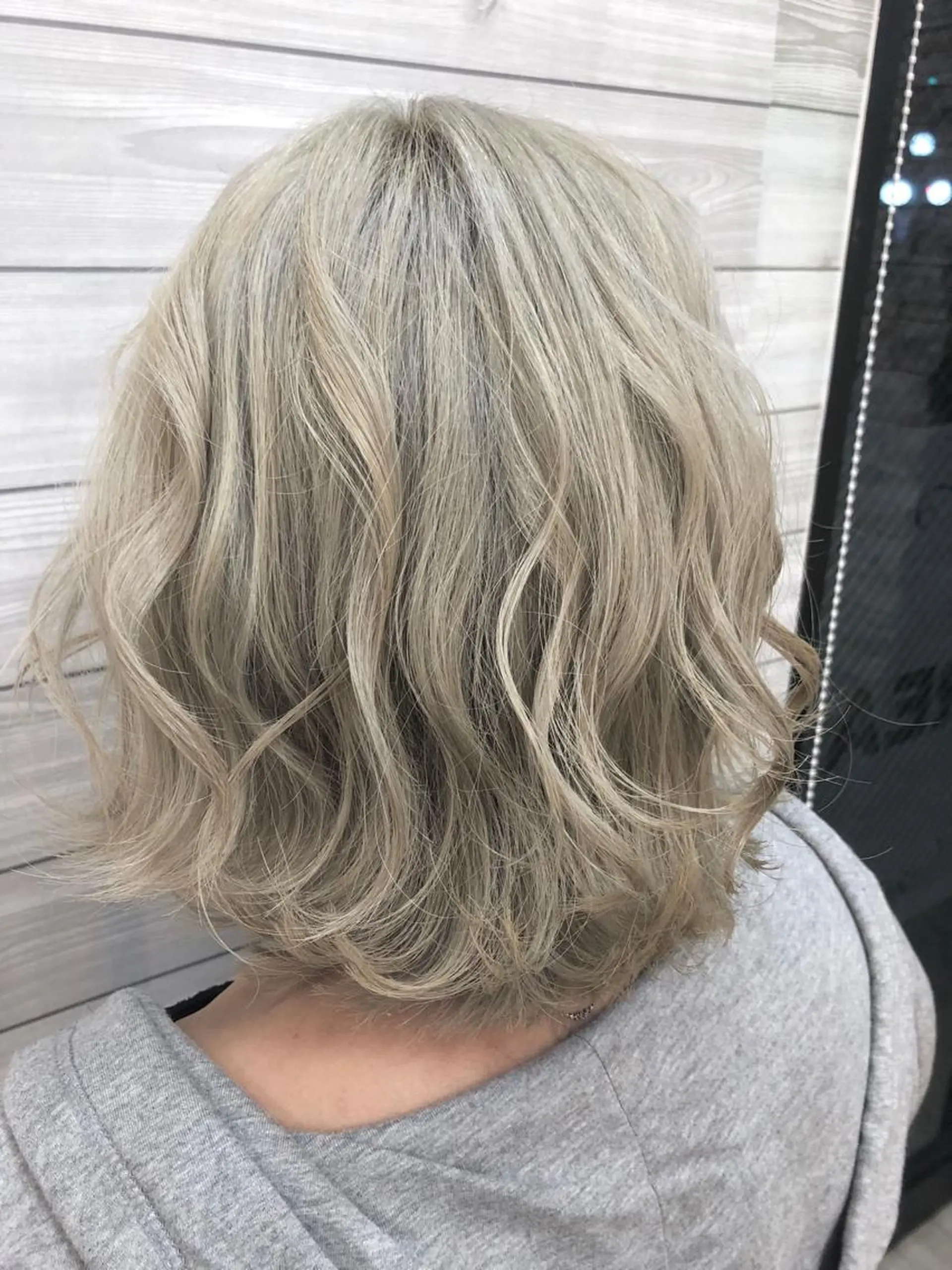 ミディアム カラー 🌟イメチェン美容師 🌟清水 大輝のヘアスタイル