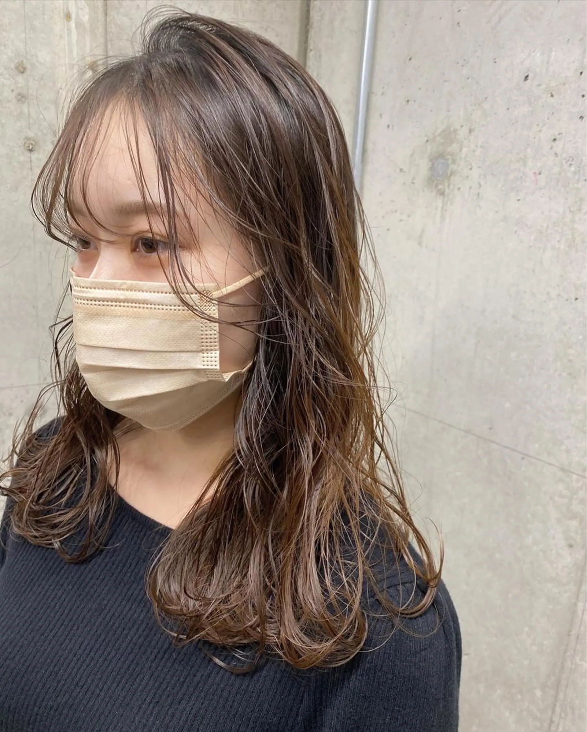 セミロング カラー GiseL アンリのヘアスタイル