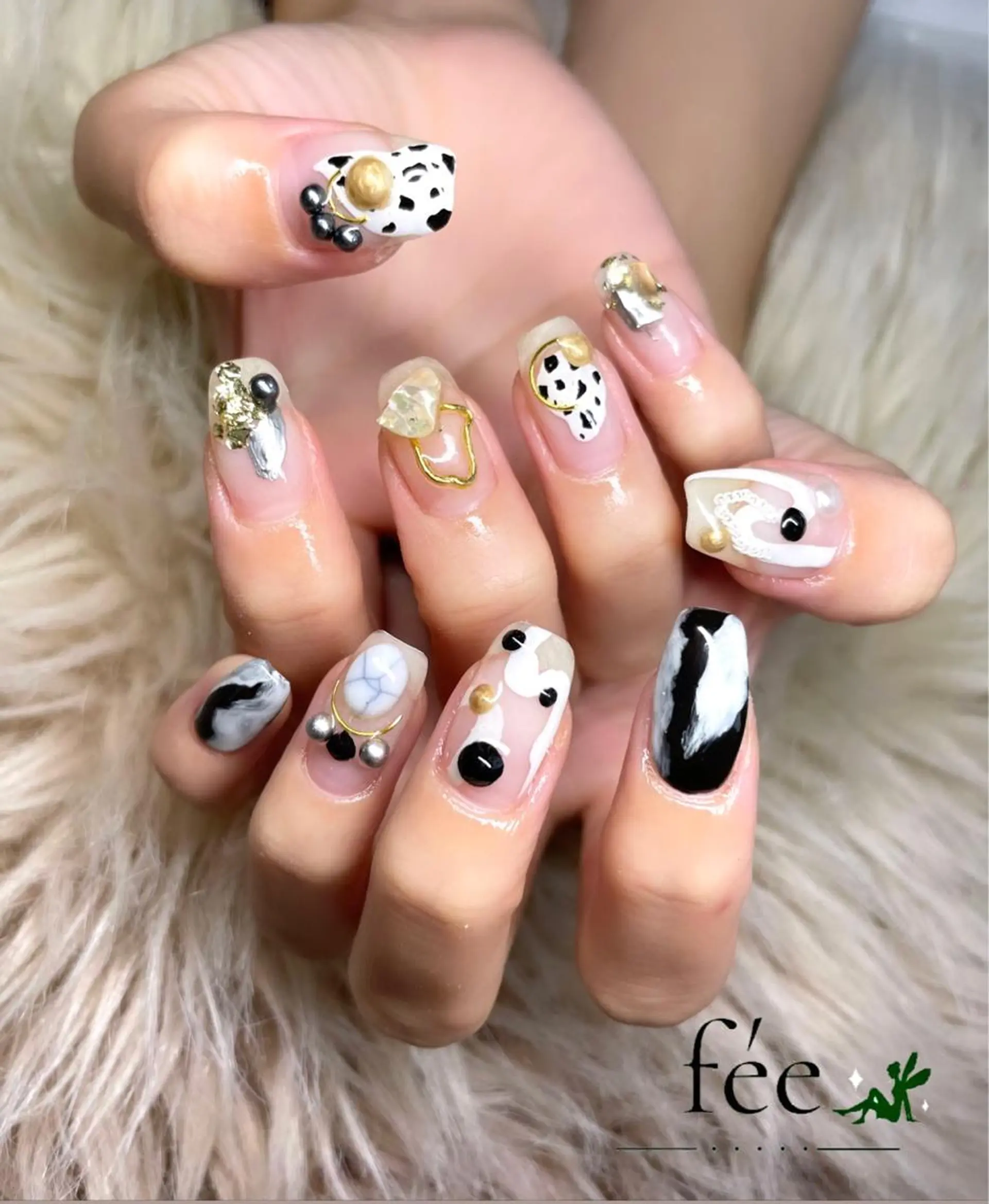 ネイル フットネイル ジェルネイル 韓国ネイル マグネットネイル ミラーネイル ハンドネイル nail salon fee（フィー）のネイルデザイン