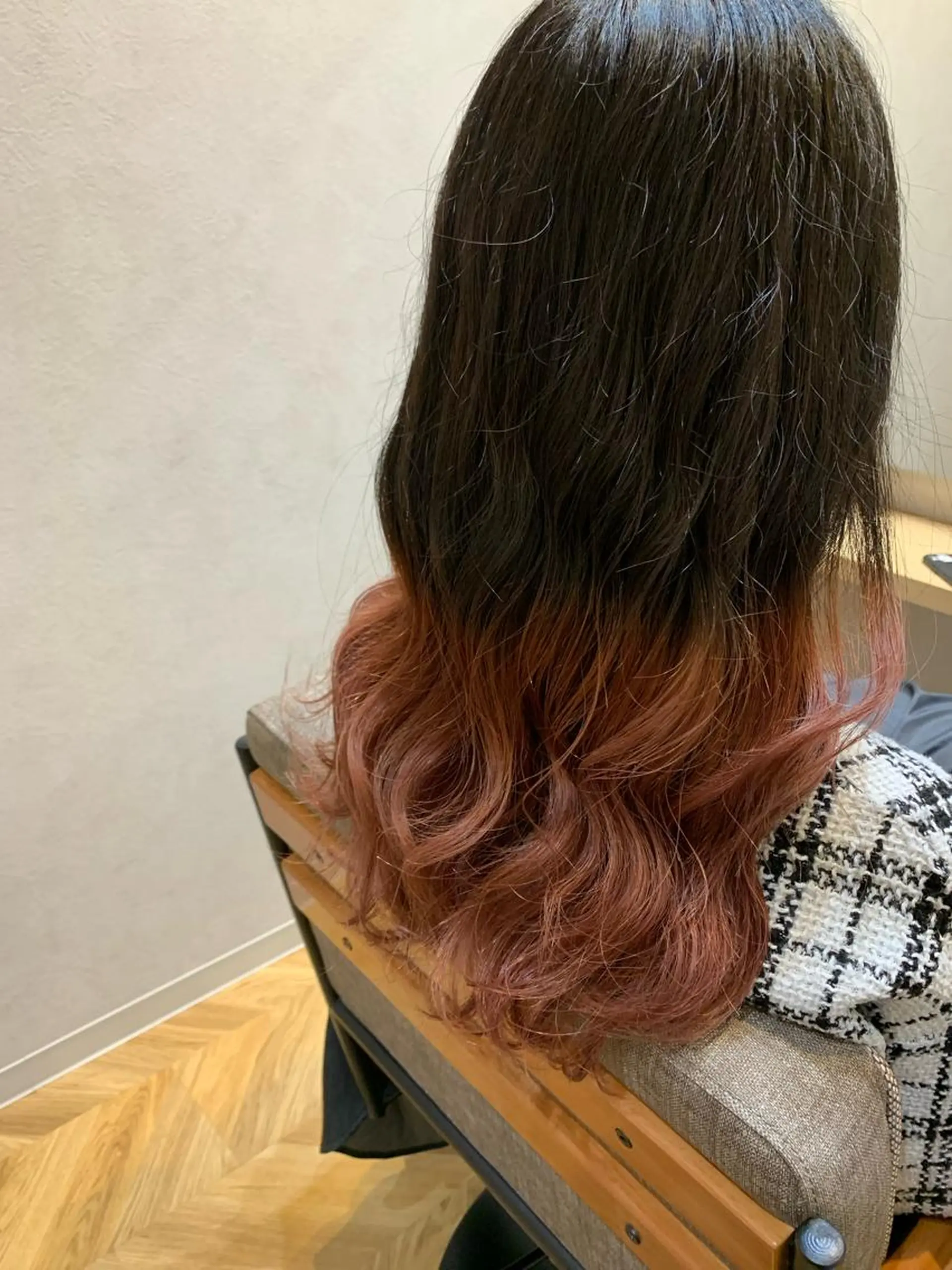ロング カット ヘアカラー トリートメント newiネウィ _naoのヘアスタイル