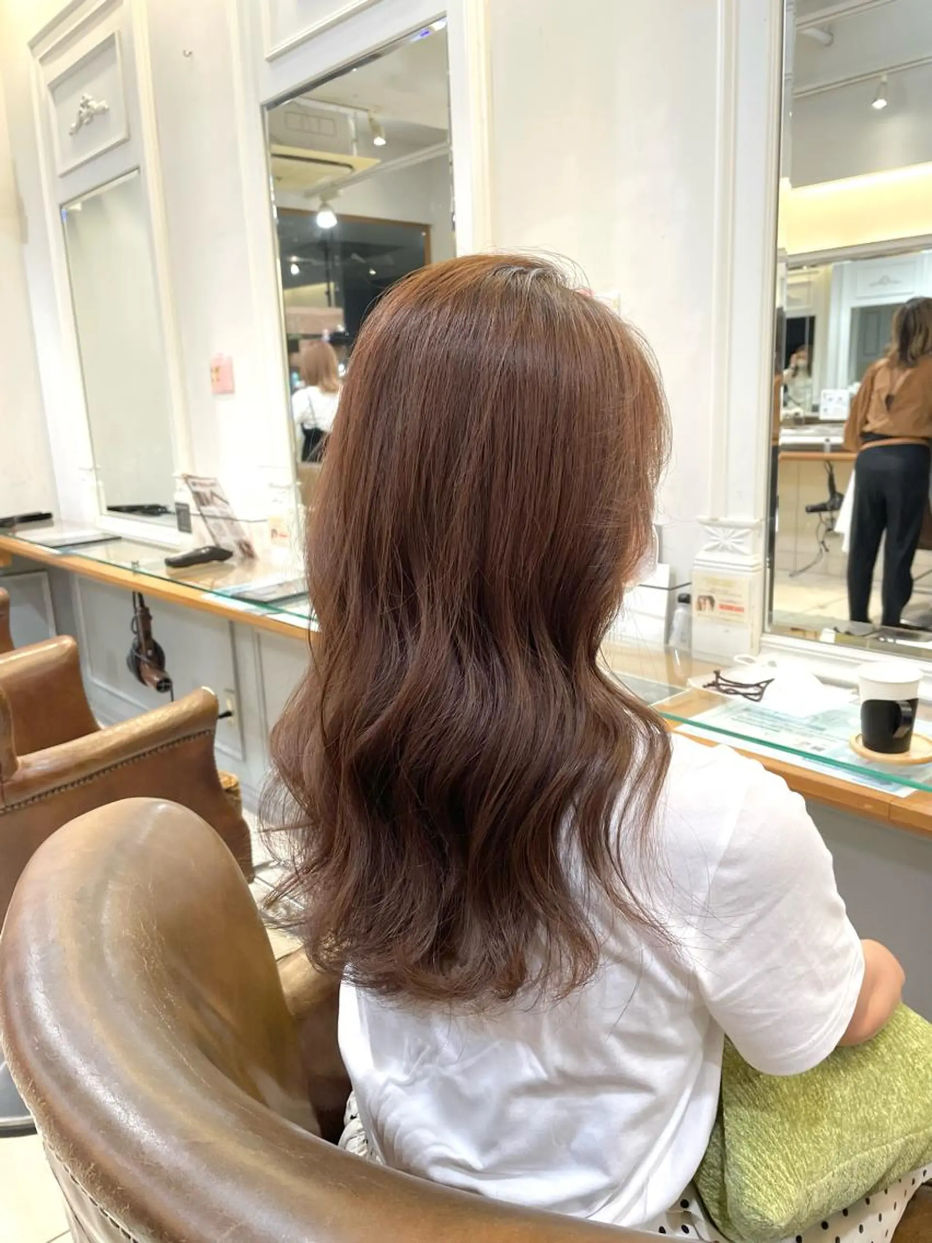 ロング カラー Neolive 千尋のヘアスタイル