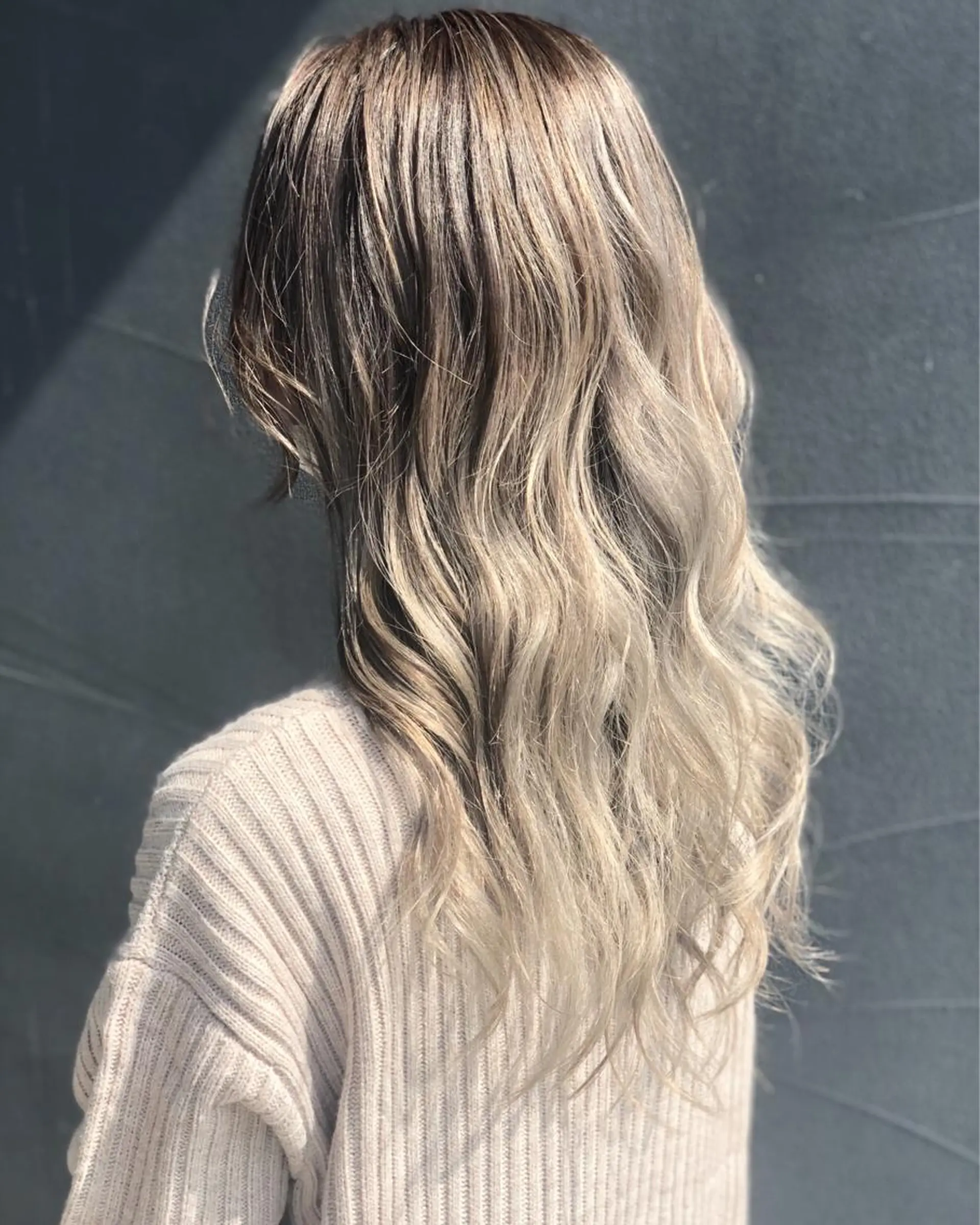 ロング カラー グラデーションカラー 佐伯 凌太郎のヘアスタイル