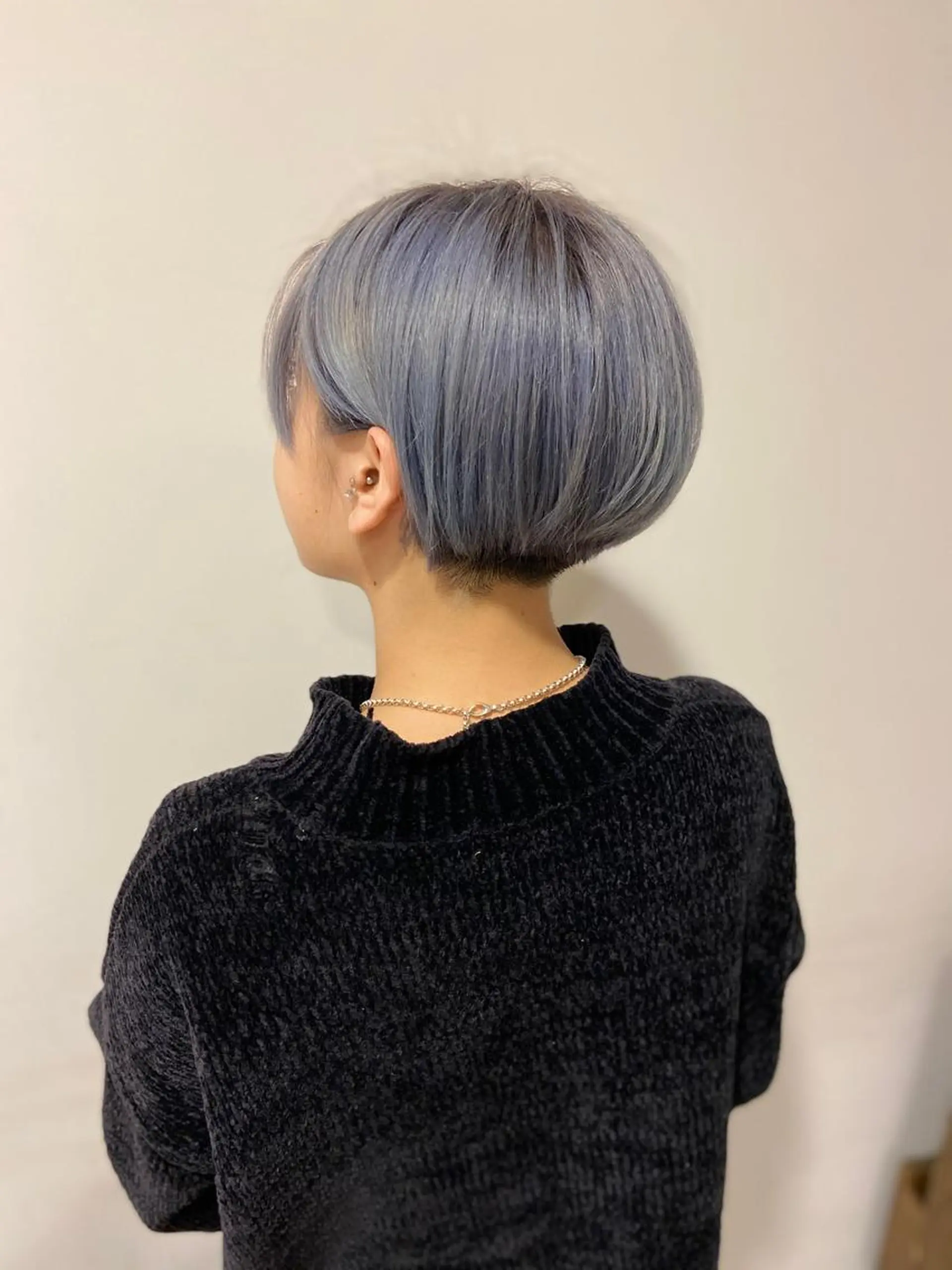 ショート カラー aini上本町 吉元直明のヘアスタイル