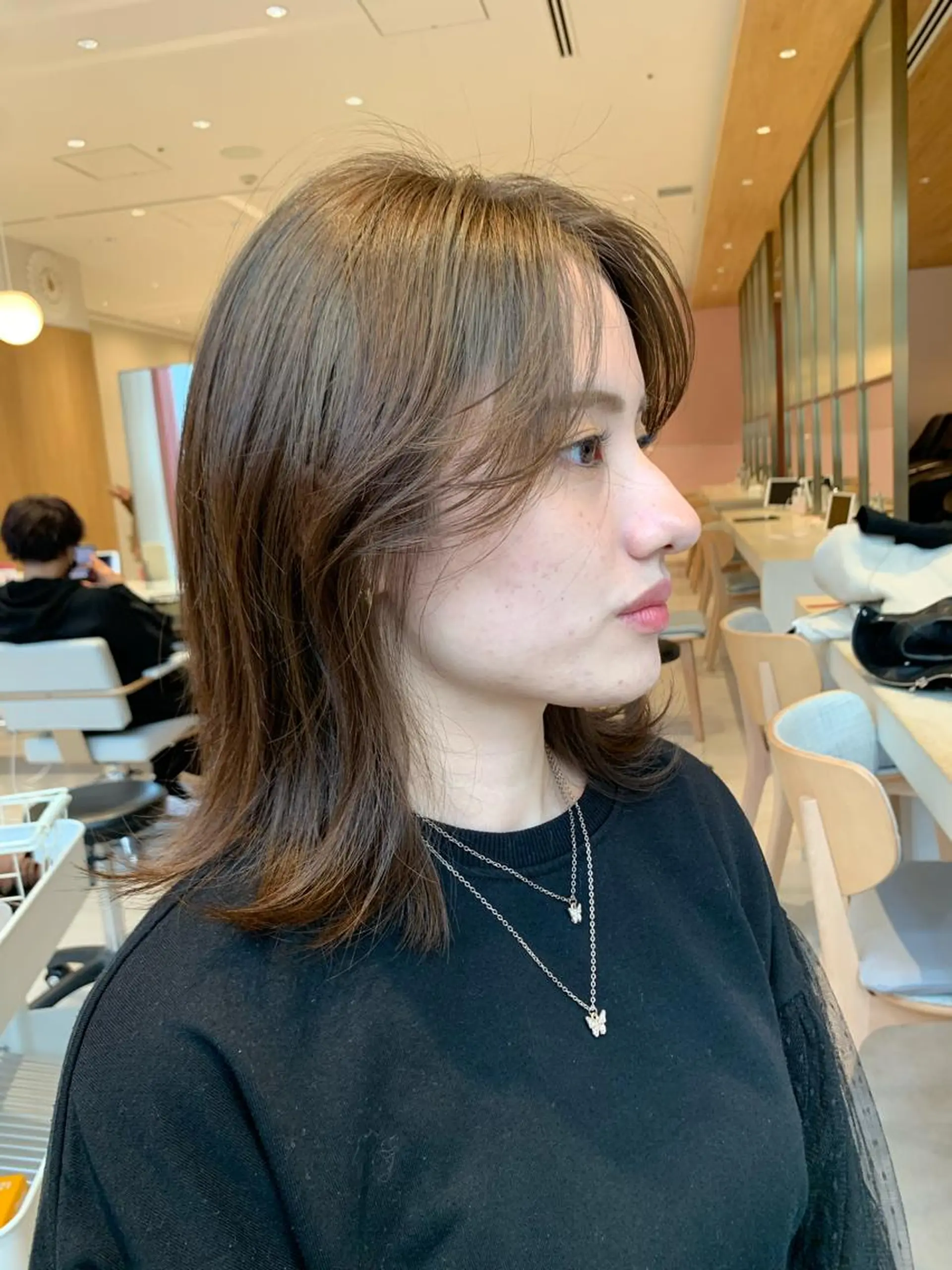 ミディアム カラー パーマ ヘアアレンジ ベージュカラー 透明感カラー グレージュ ボブ カット ヘアカラー トリートメント レイヤー専門家 ダブルカラー修のヘアスタイル