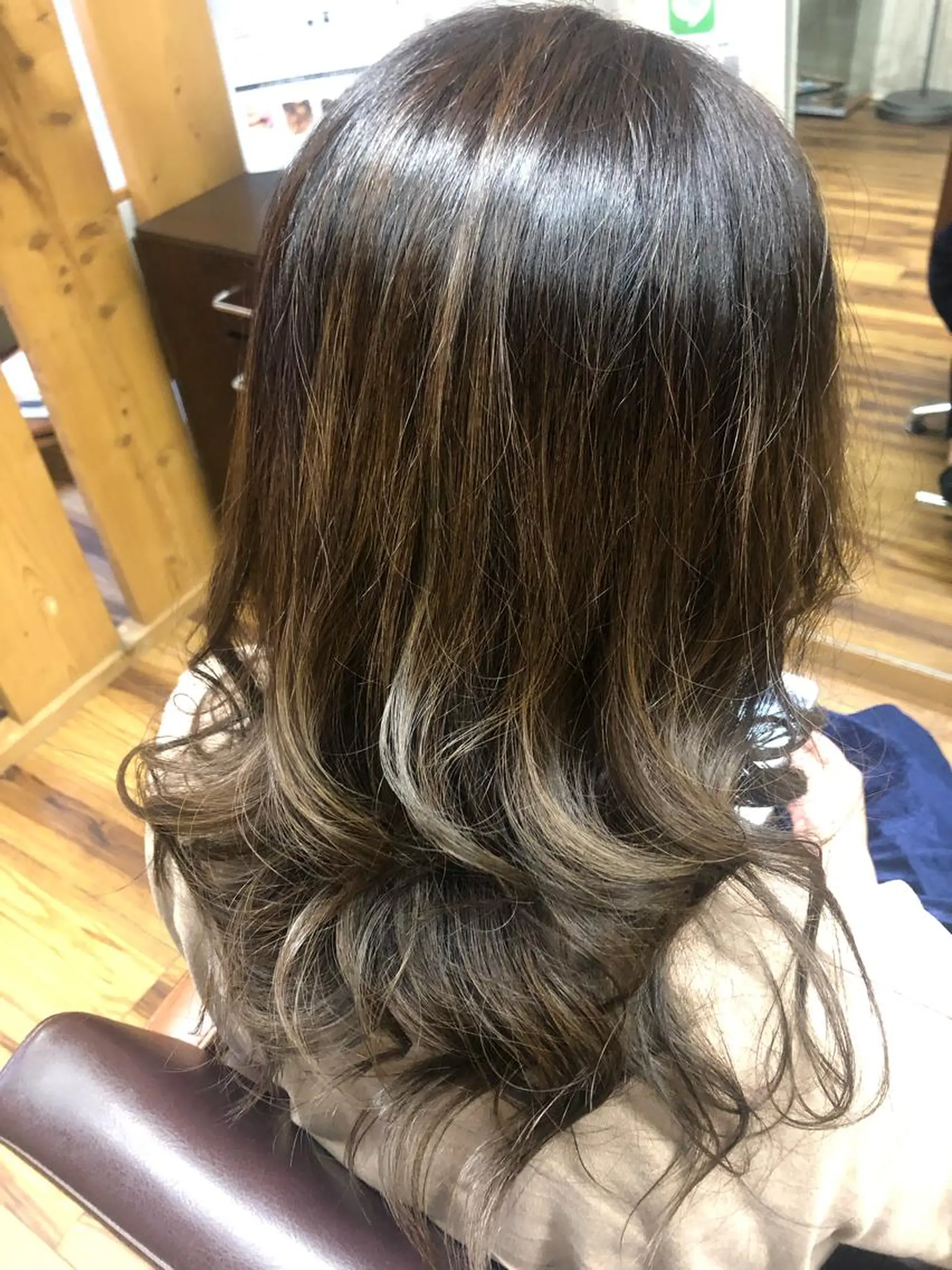 ミディアム カラー ブリーチ ブリーチなしカラー 後藤 健史のヘアスタイル