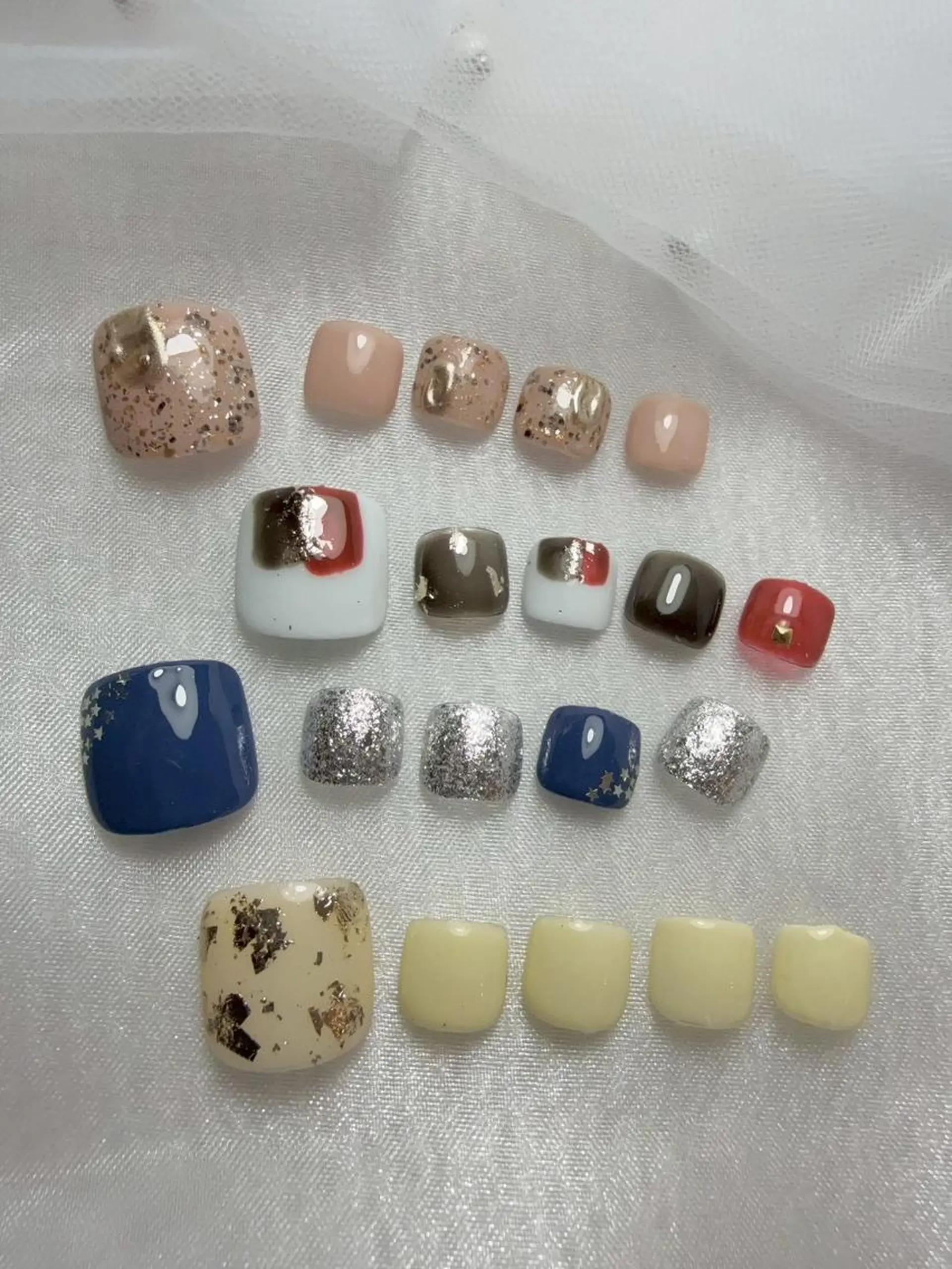 ネイル フットネイル CREST　高槻店 MAEDAのネイルデザイン