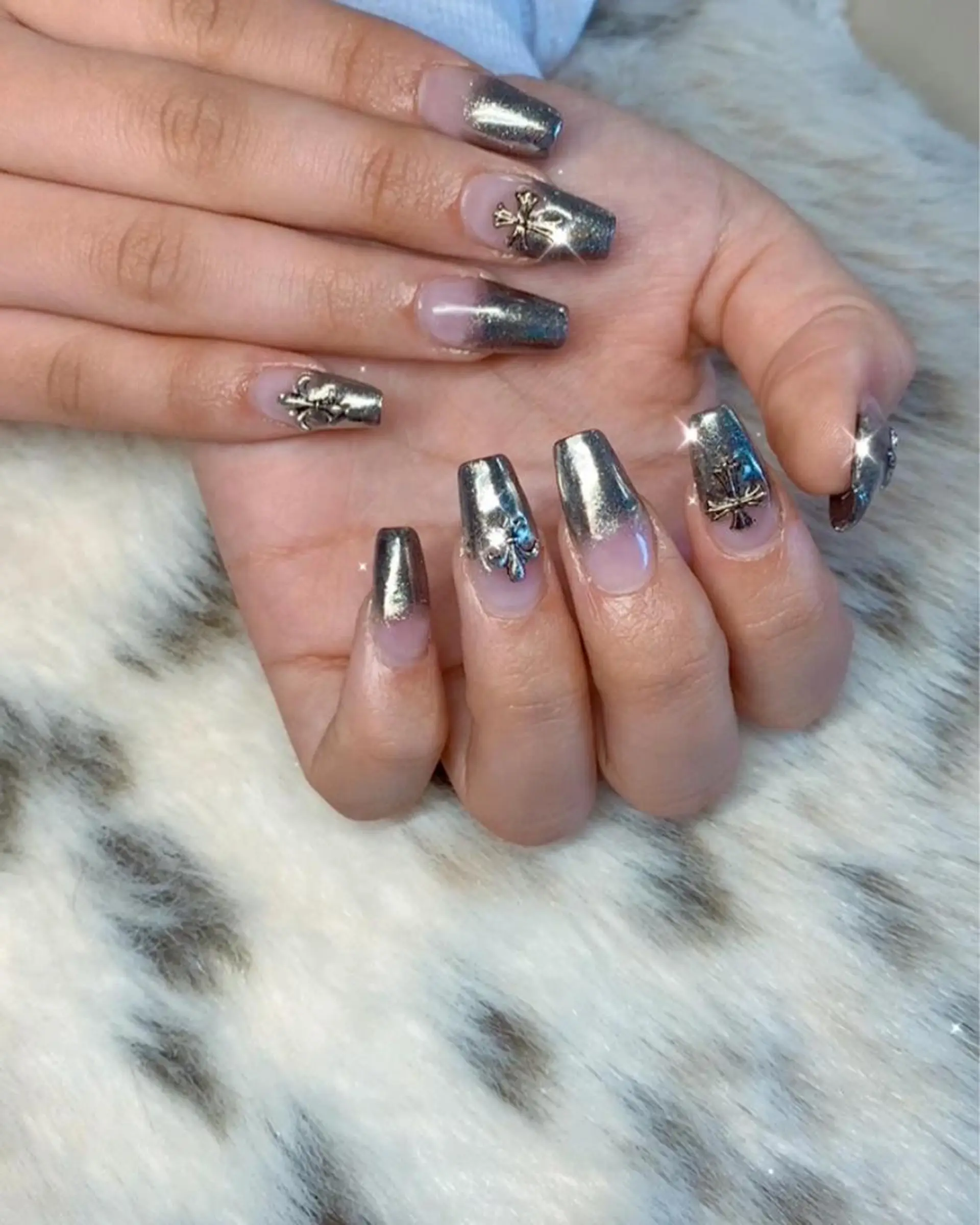 ネイル ミラーネイル *･*MIMnail 1号店･*:･*のネイルデザイン