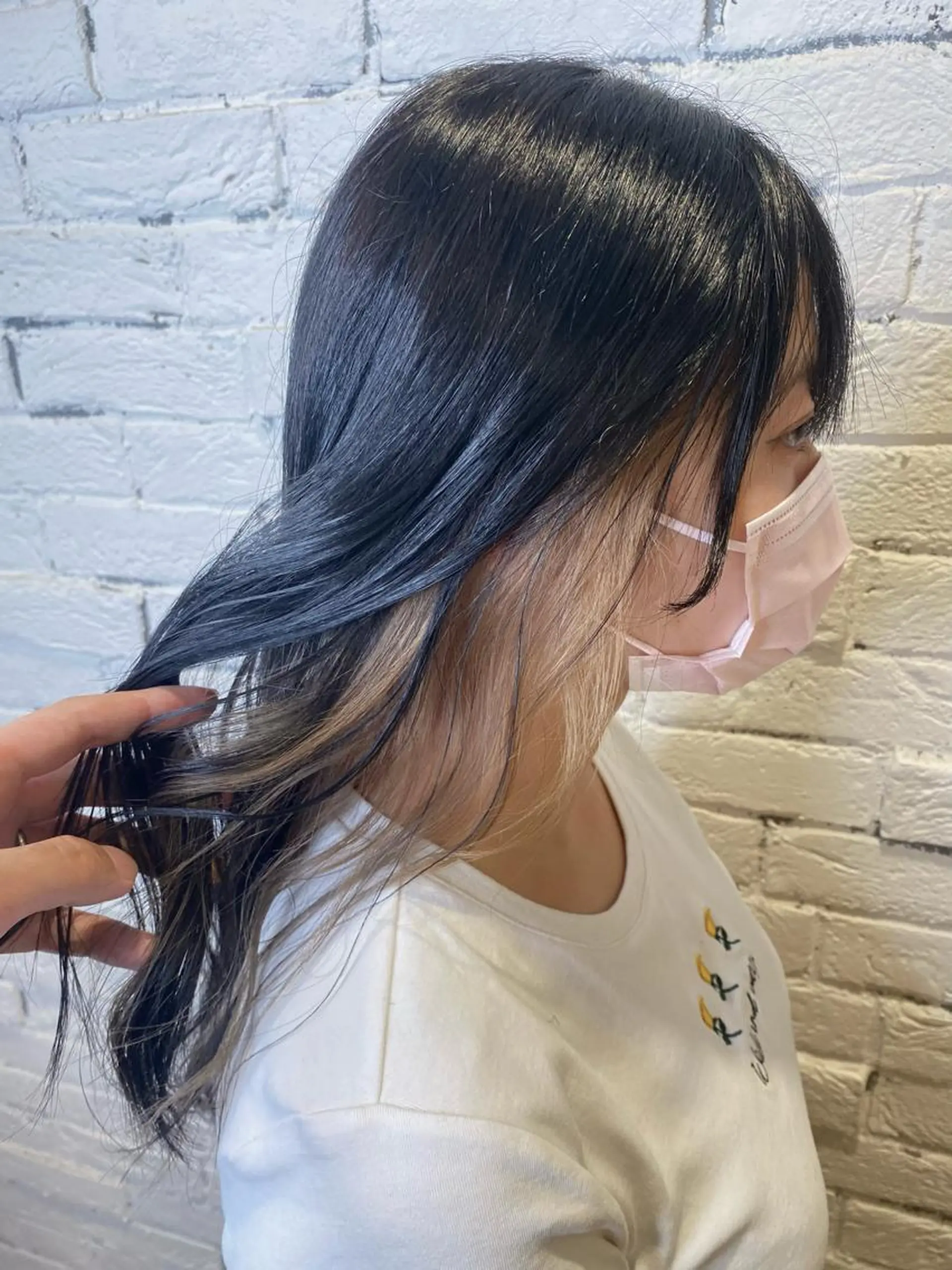 カラー ブリーチ インナーカラー 前田 輝のヘアスタイル