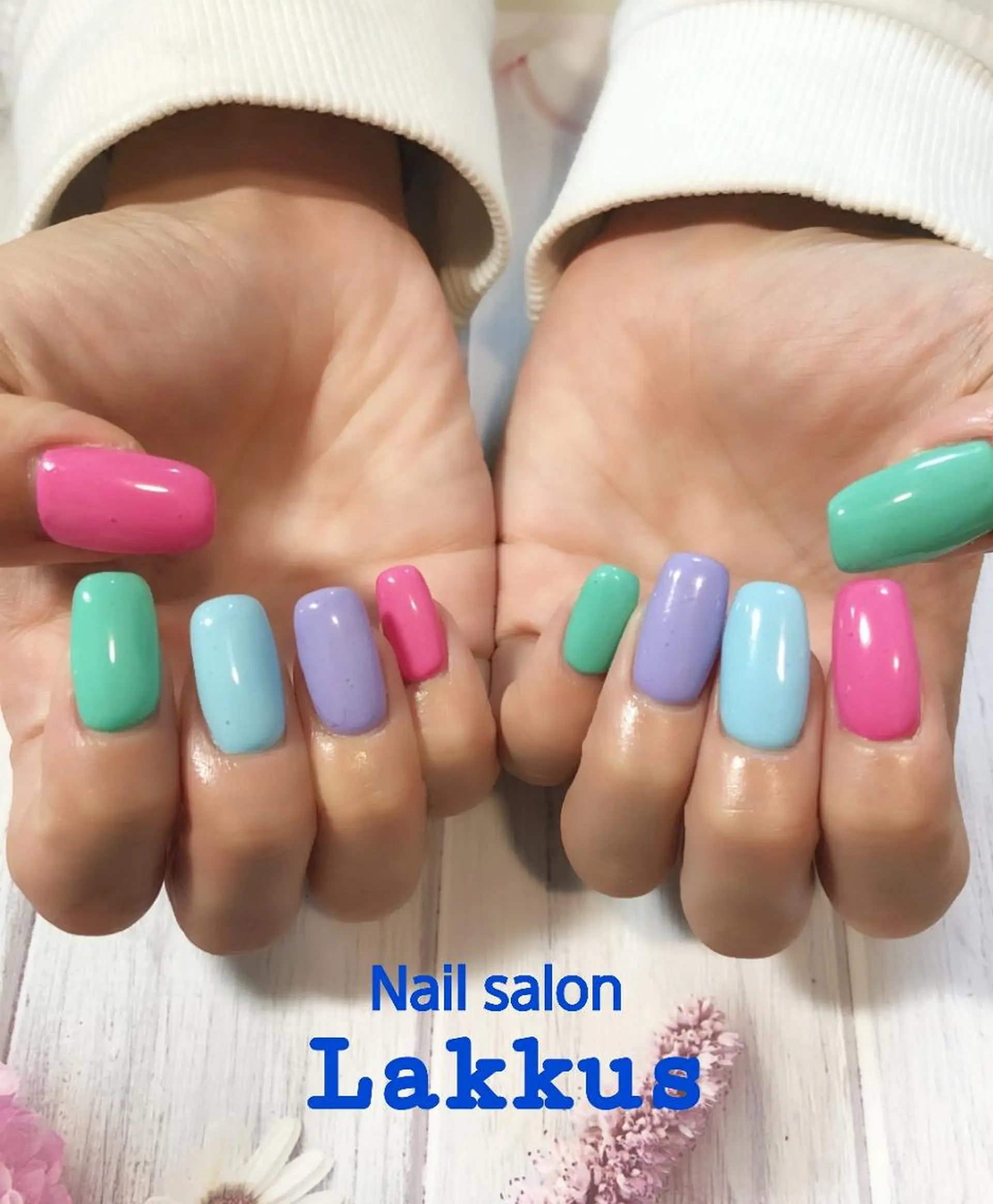 ネイル Lakkus T－Mのネイルデザイン