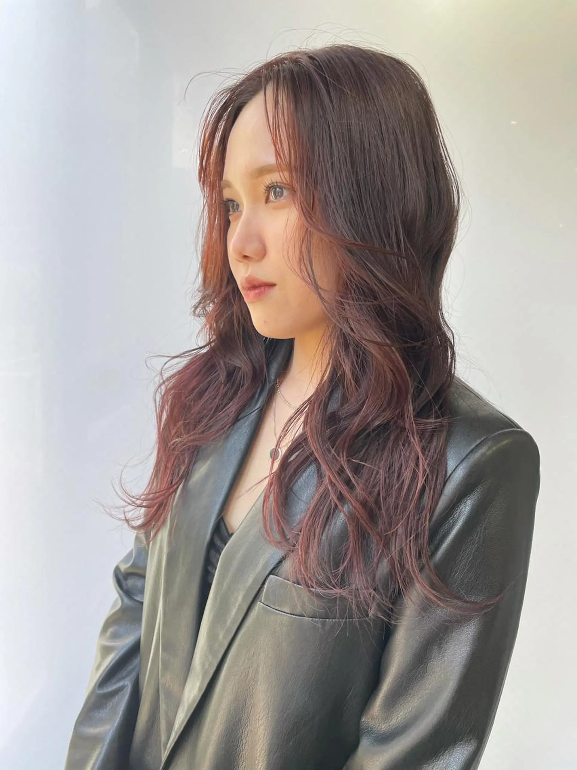 ロング カラー ヘアアレンジ 🫧🇰🇷韓国ヘア レイヤー🐺Yutaのヘアスタイル