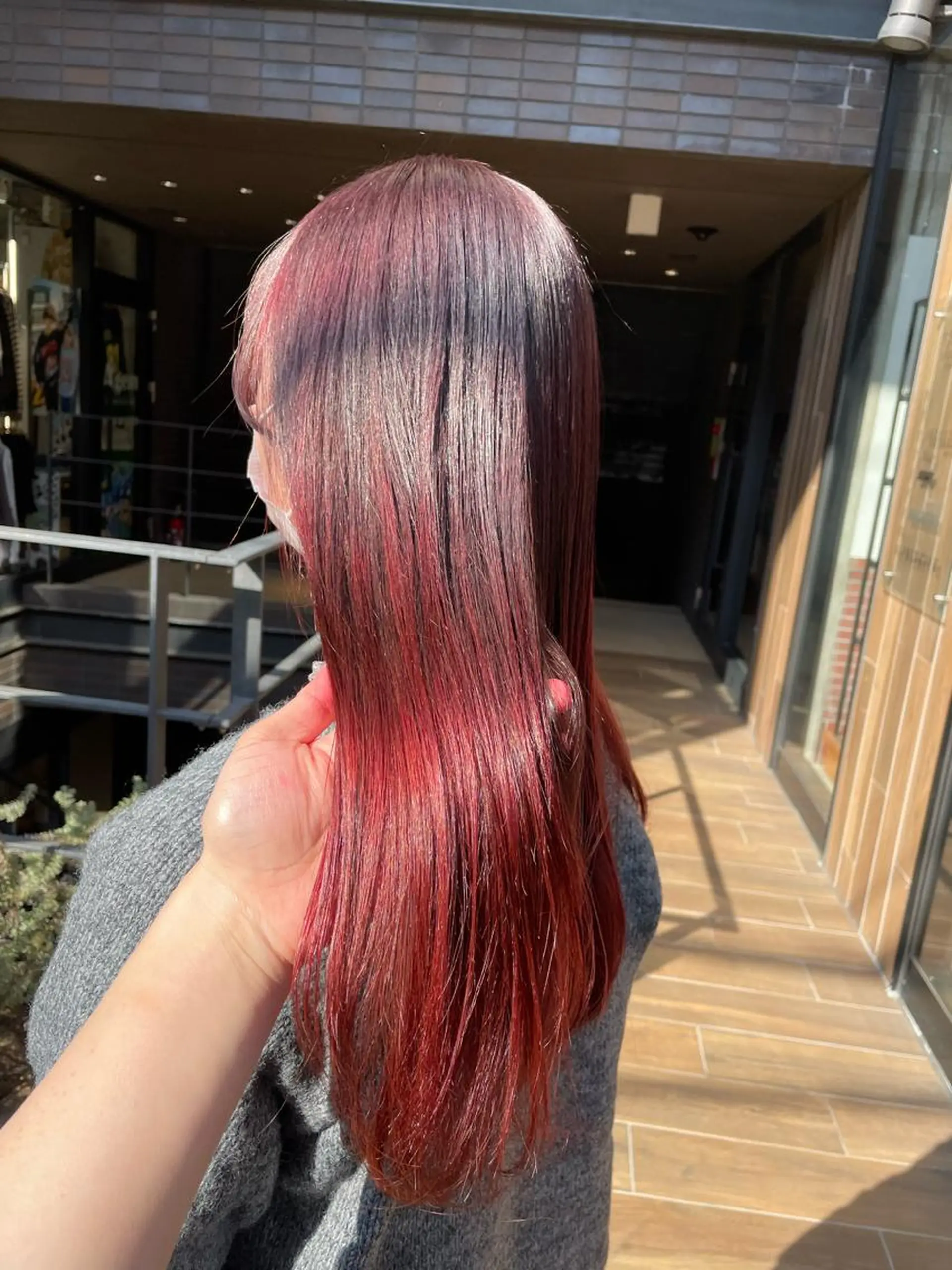 ロング カラー ブリーチ ヘアカラー トリートメント すぐ巻ける縮毛矯正 🍀勝倉　麗のヘアスタイル