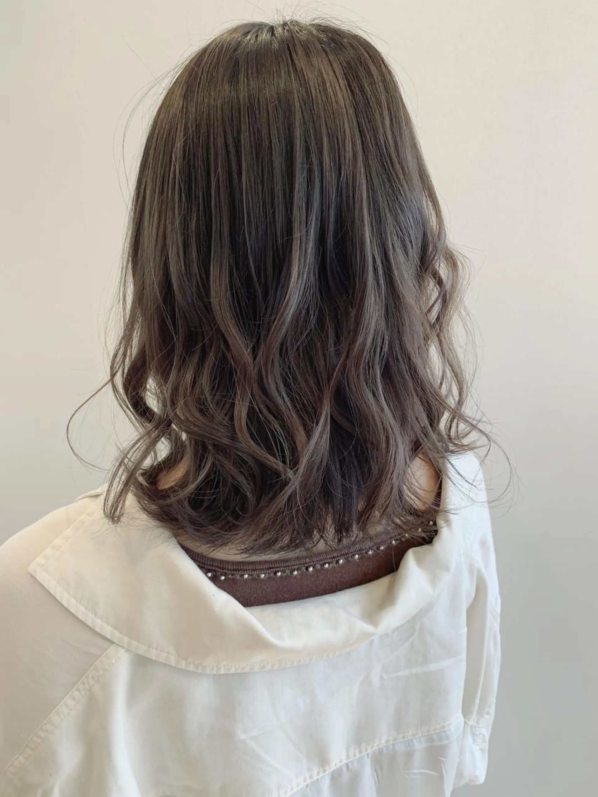 ミディアム カラー ヘアカラー 開發 紗貴のヘアスタイル
