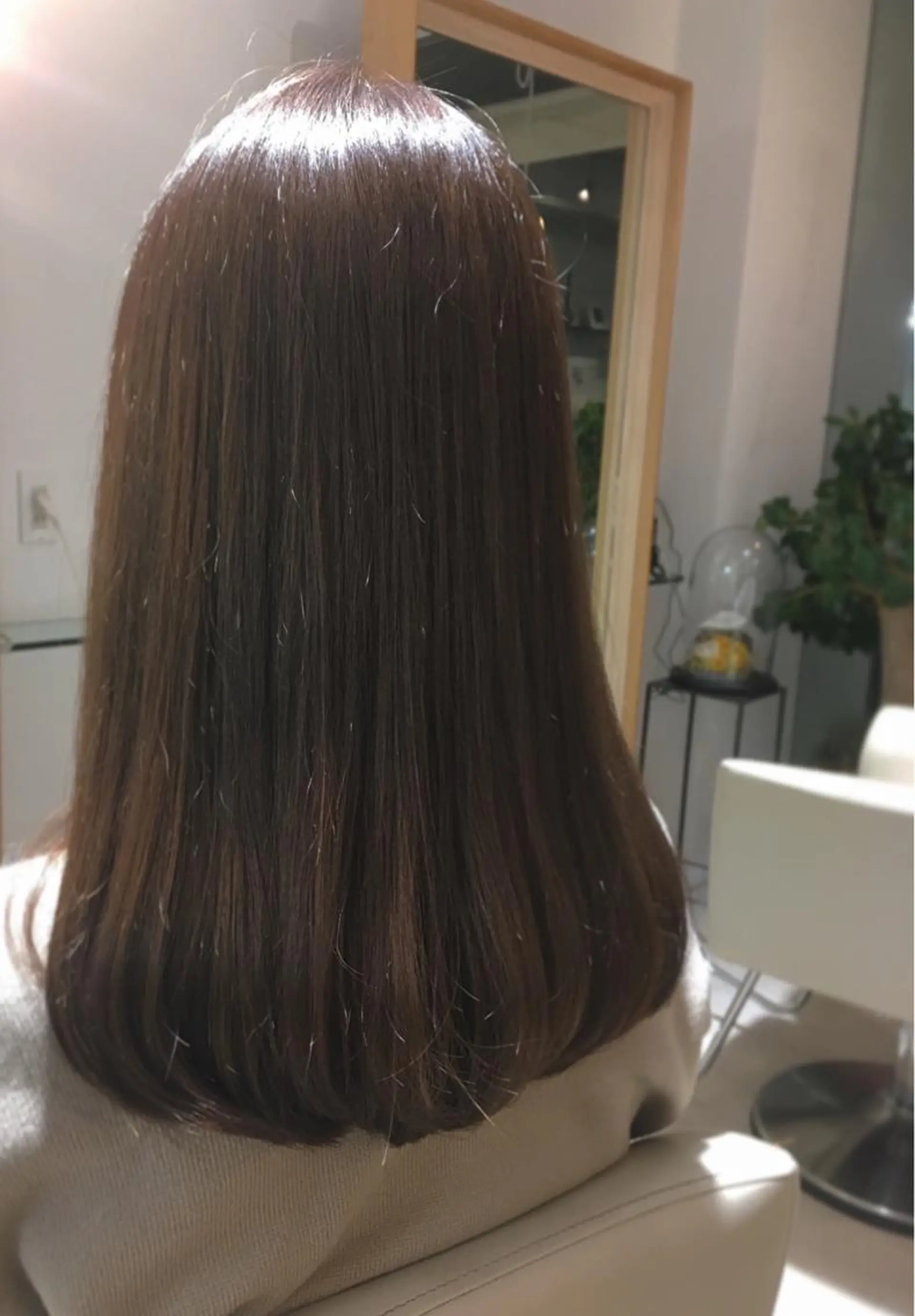 ロング アッシュ アッシュグレー アッシュグレージュ ヘアカラー トリートメント 安永 涼のヘアスタイル