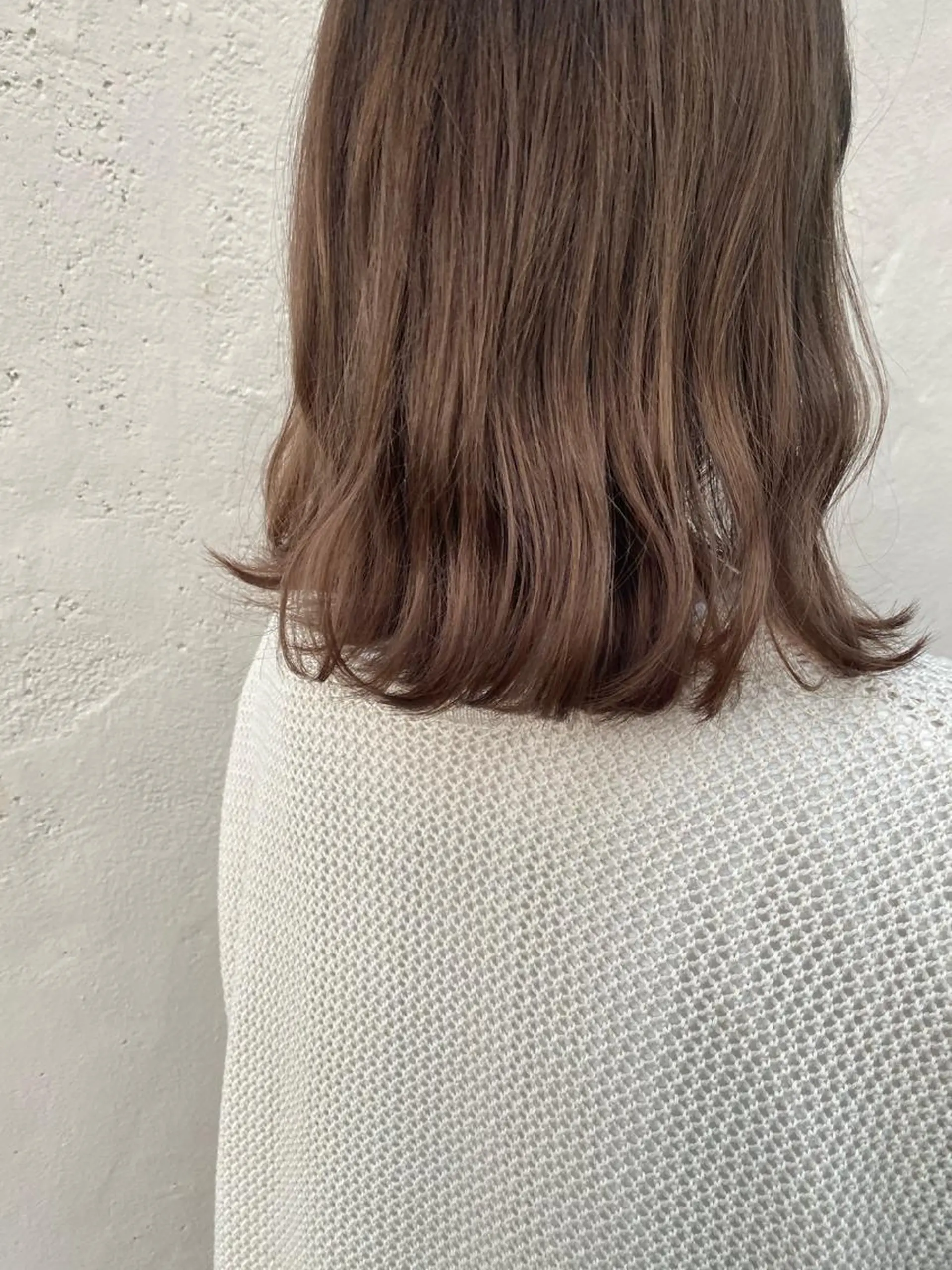 ミディアム M. YURIのヘアスタイル