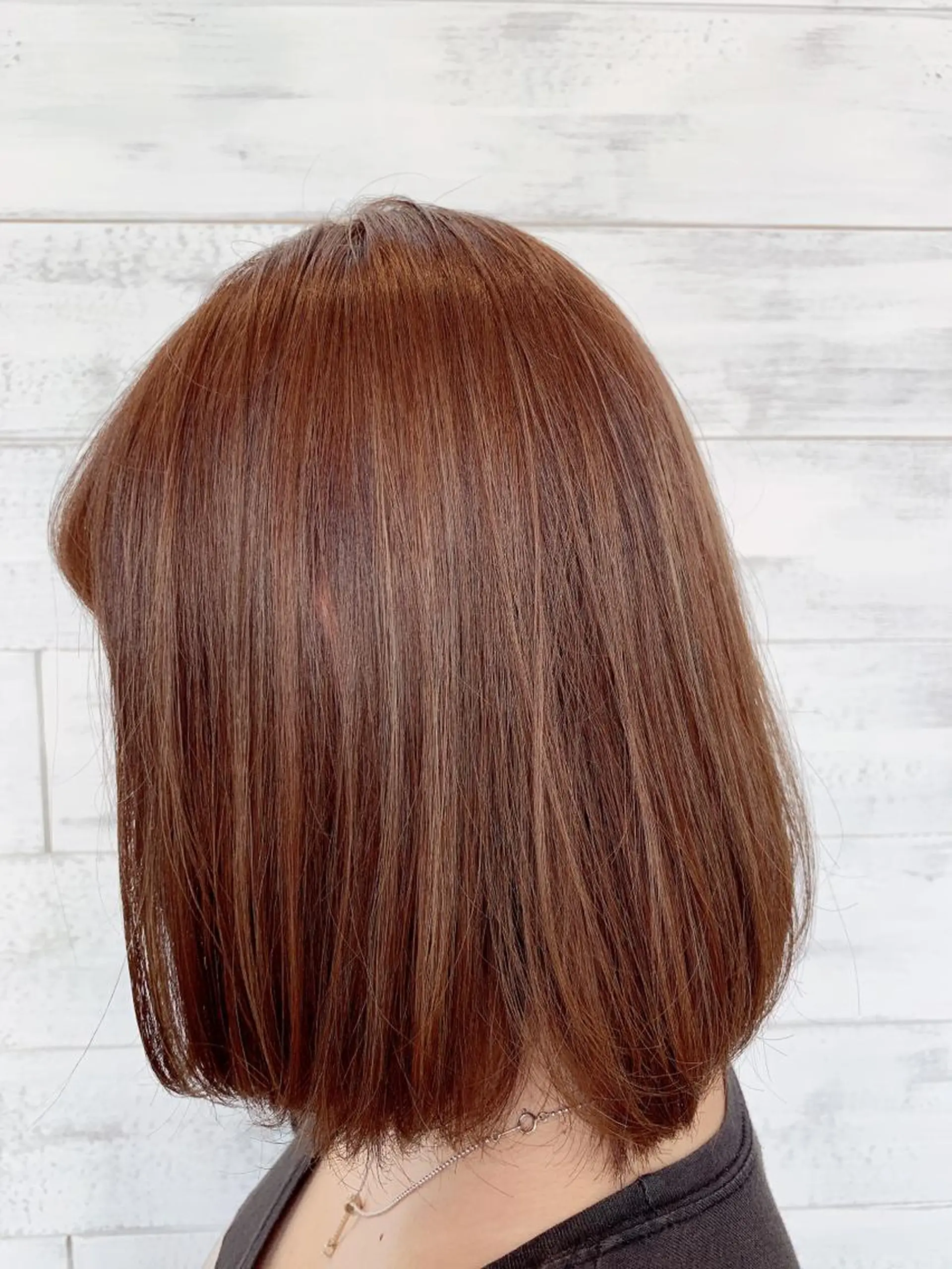 ミディアム カラー アッシュ ベージュカラー ヘアカラー 大人レイヤー×艶髪 小久保　春暁のヘアスタイル