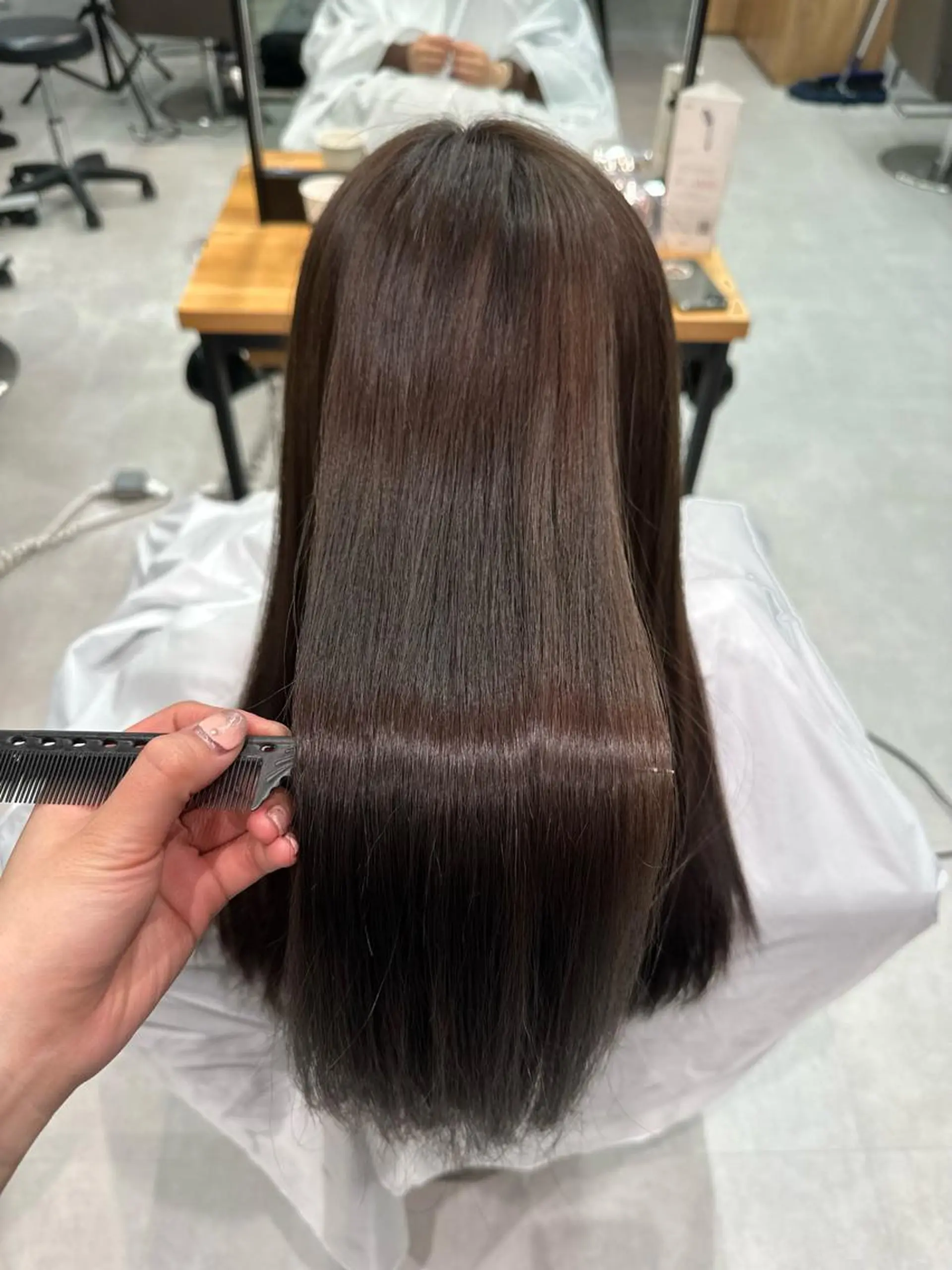 ロング カラー 銀座レイヤーカット ×シースルー前髪のヘアスタイル