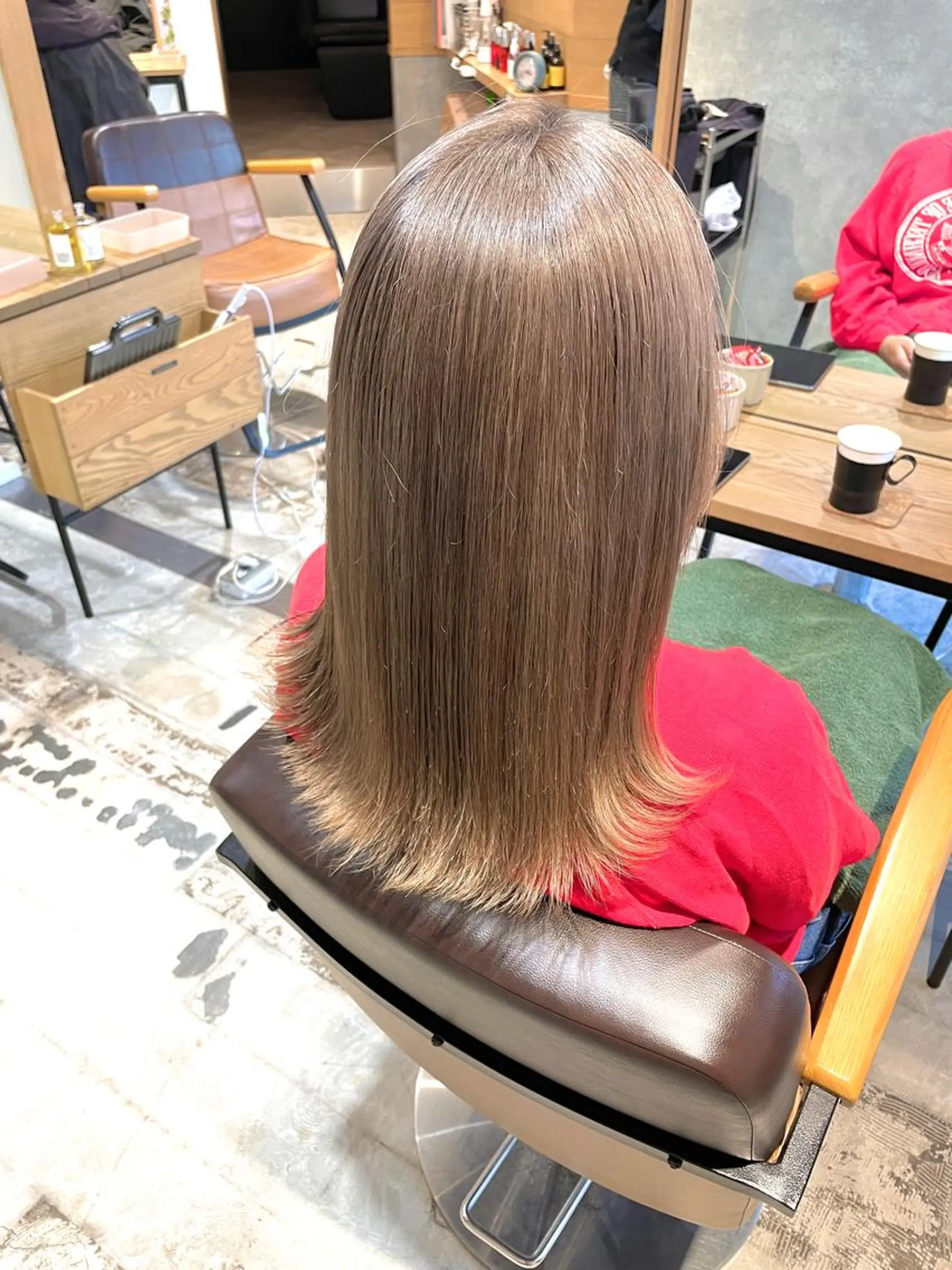 セミロング カラー 東 みのりのヘアスタイル