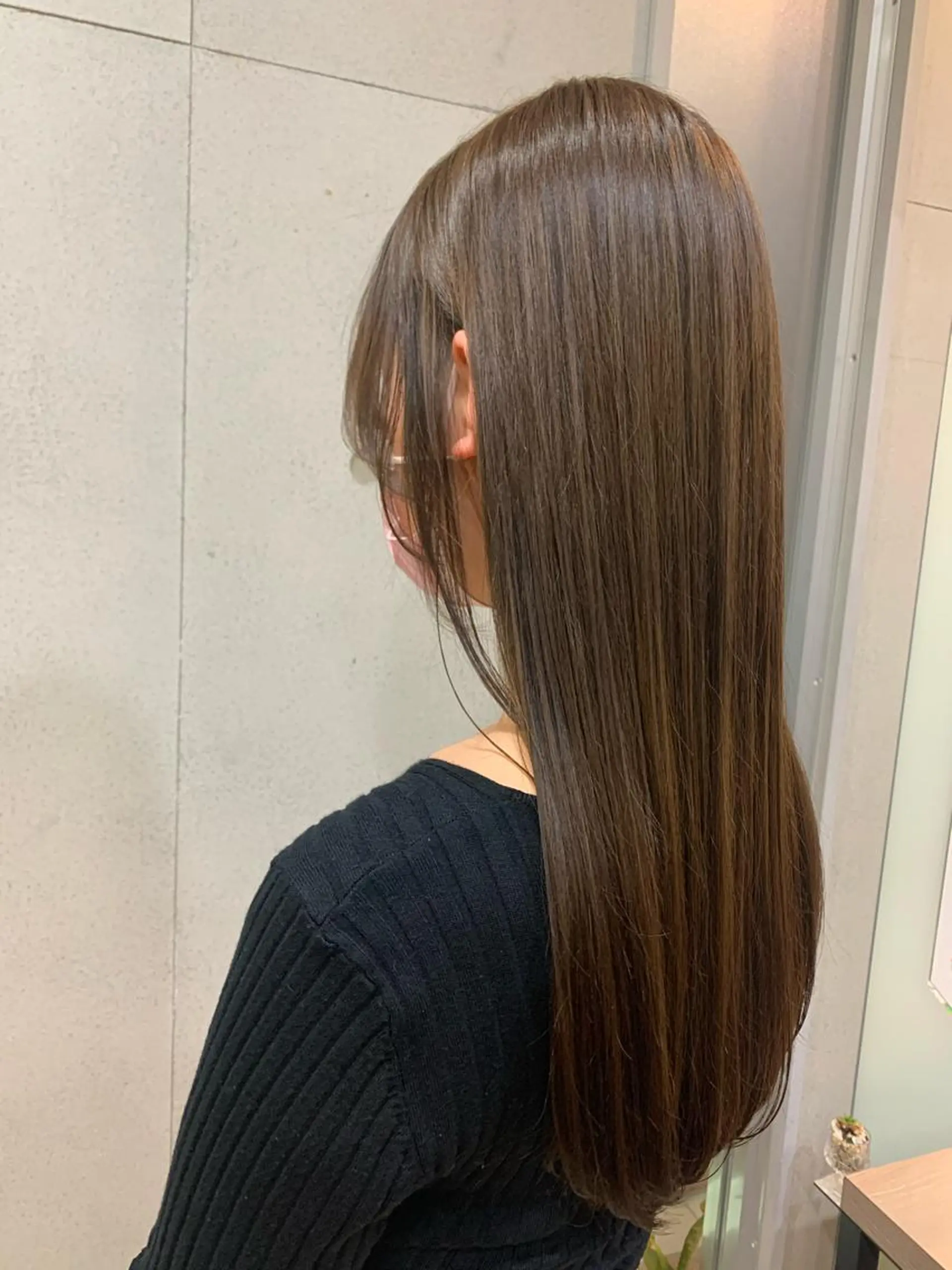 セミロング おせ ちさとのヘアスタイル