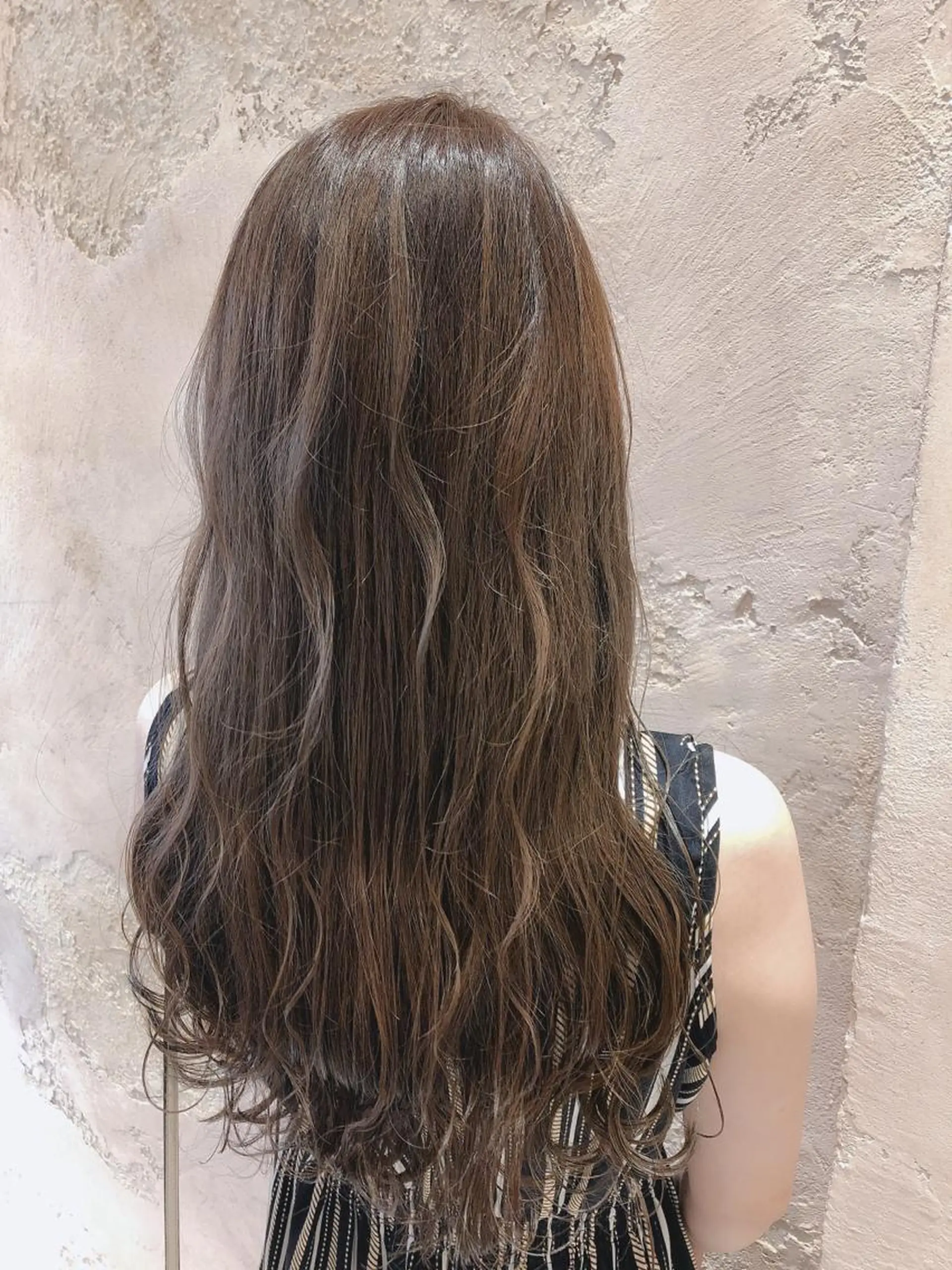 ロング アッシュ カット ヘアカラー トリートメント 代表山口ひな 髪質改善のプロのヘアスタイル