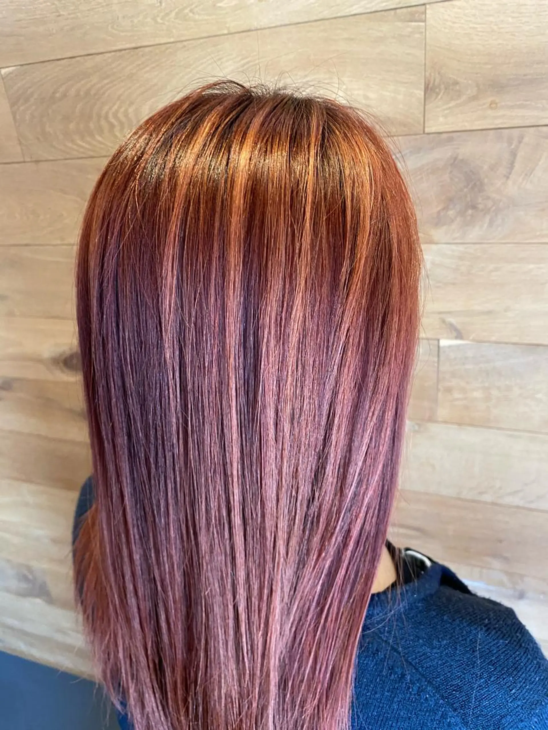 ミディアム カラー ハイライトカラー ピンクカラー ハイライト ハラ ルイスのヘアスタイル