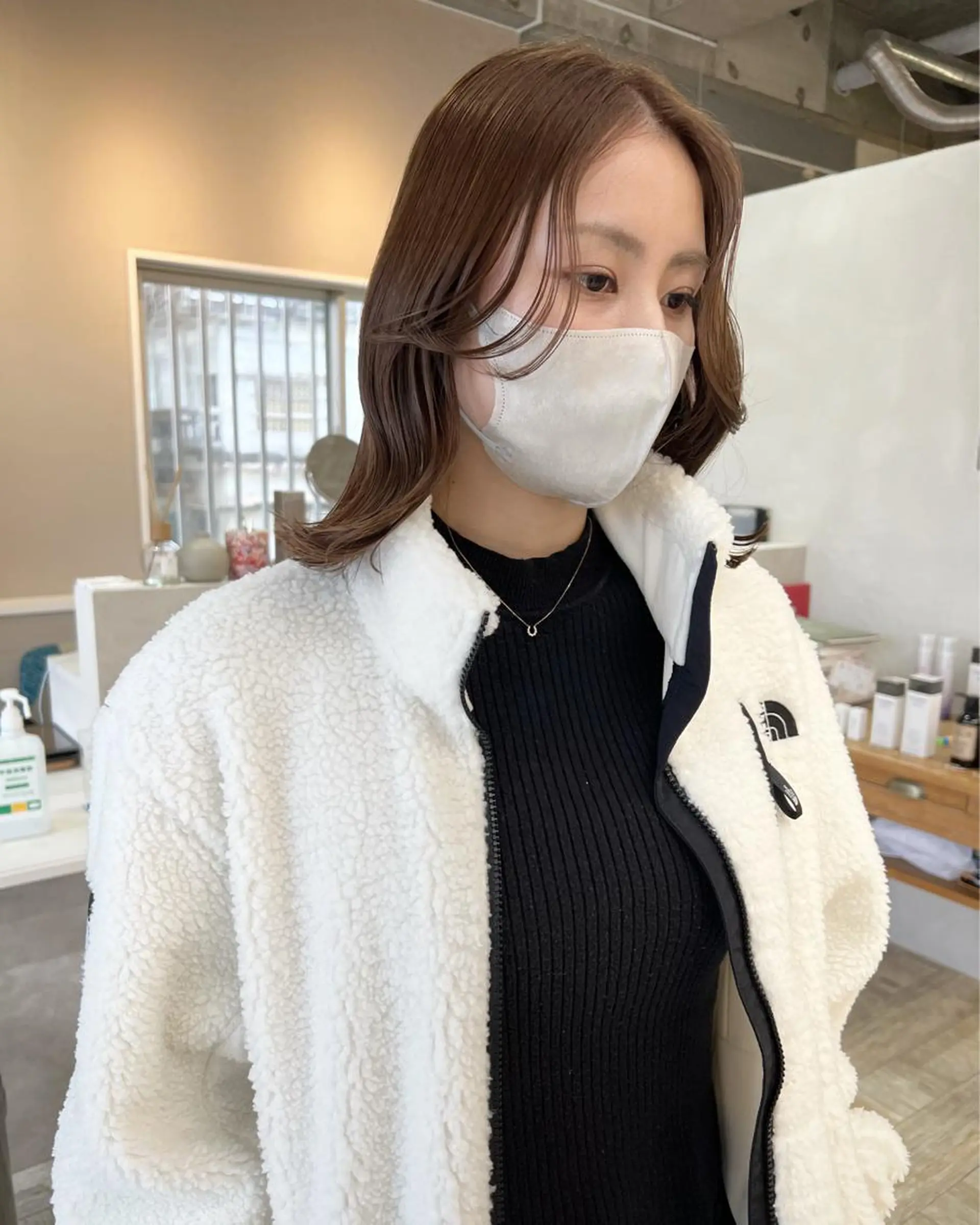 ミディアム カラー 顔周りカット テトネ タカシのヘアスタイル