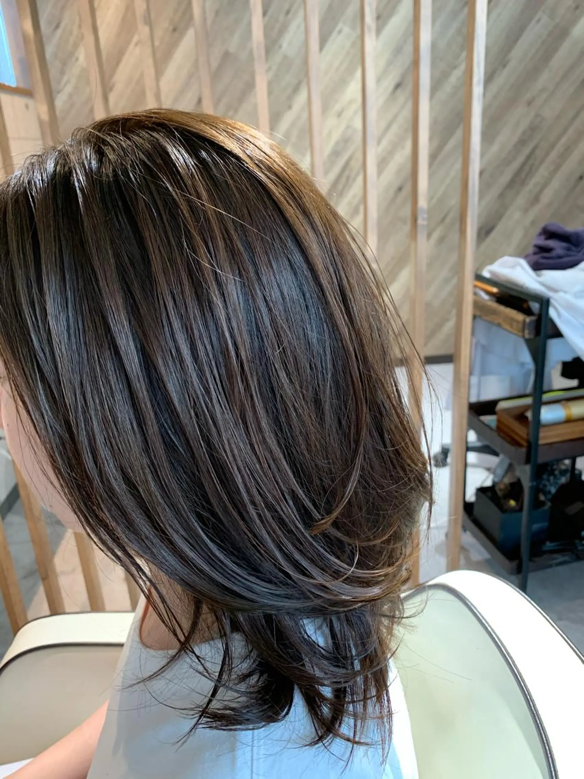 ミディアム カラー ハイライトカラー ハイライト GO TODAY SHAiRE SALON 梅田店所属・透明感カラー/ボブ 今気になること占う人のヘアスタイル