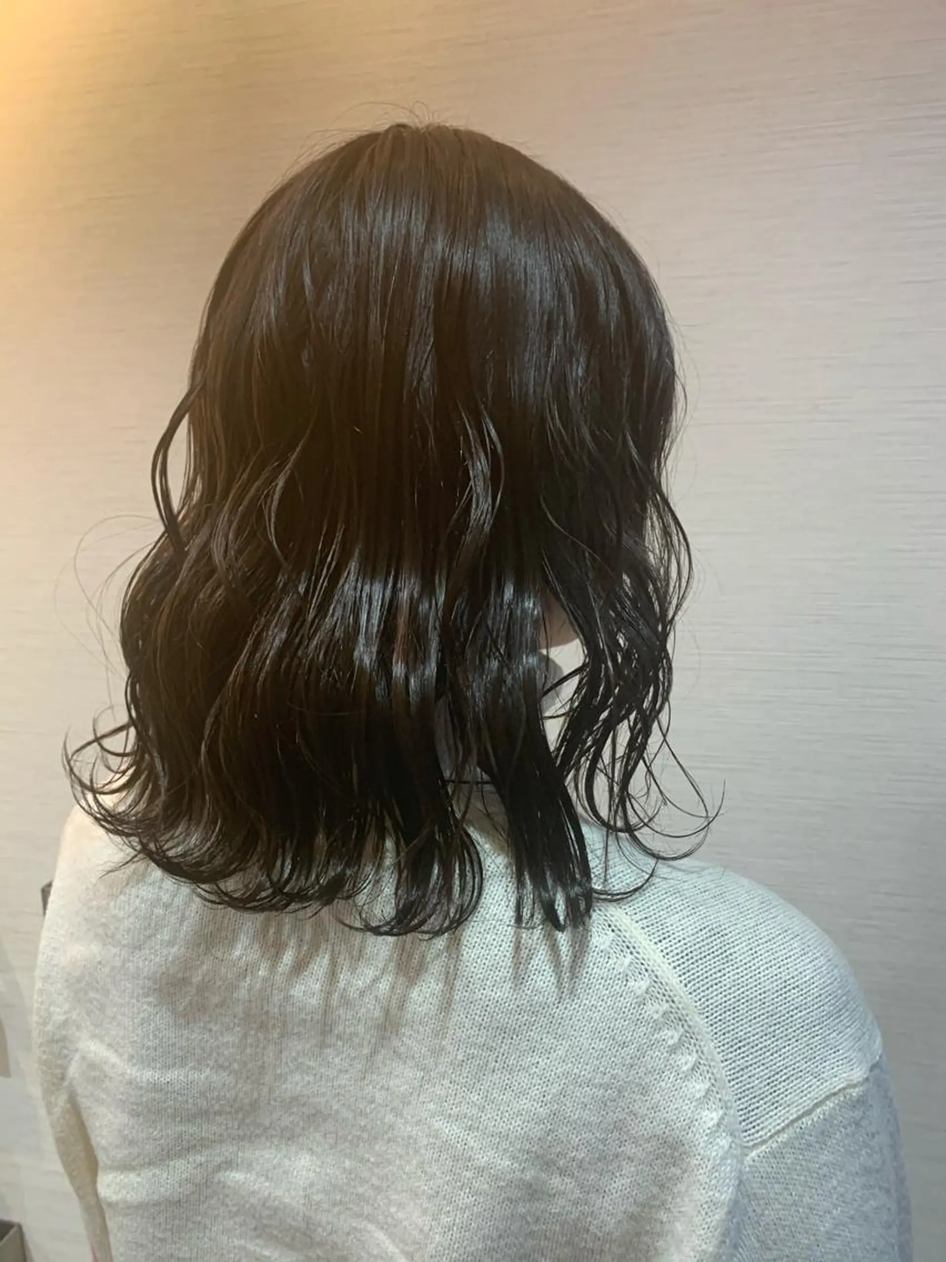 ミディアム カラー 蓮見  友里のヘアスタイル