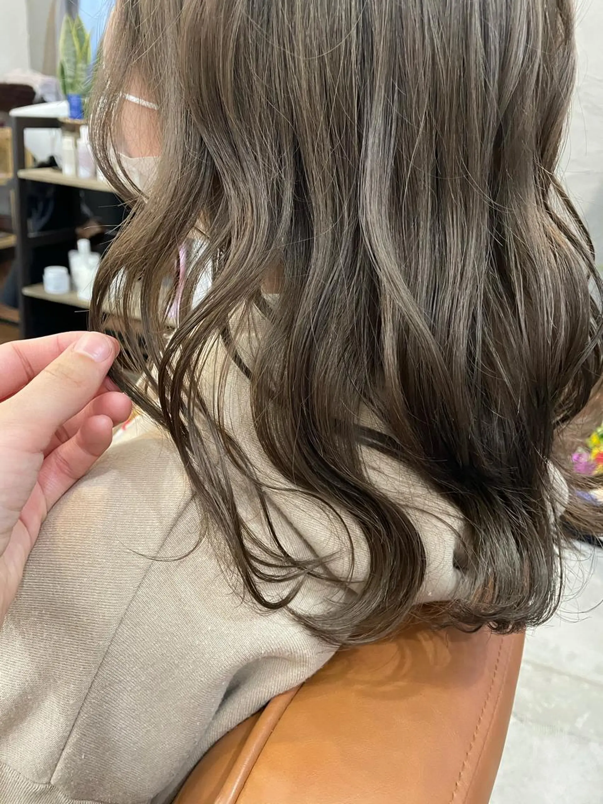 セミロング 河野 満月のヘアスタイル