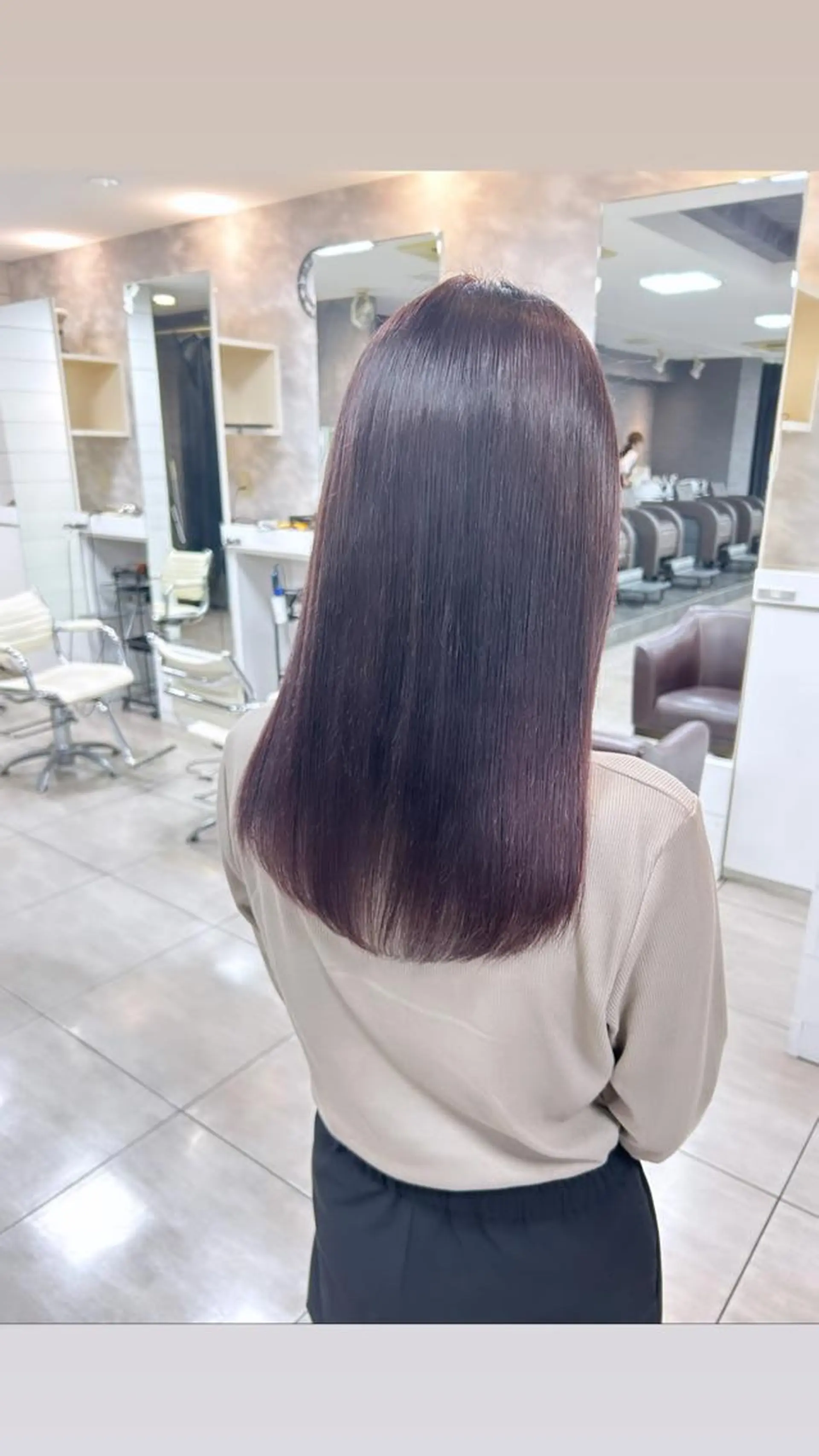 セミロング アッシュ パープルカラー カット ヘアカラー 🫧艶髪カラー🫧 森本くるみのヘアスタイル